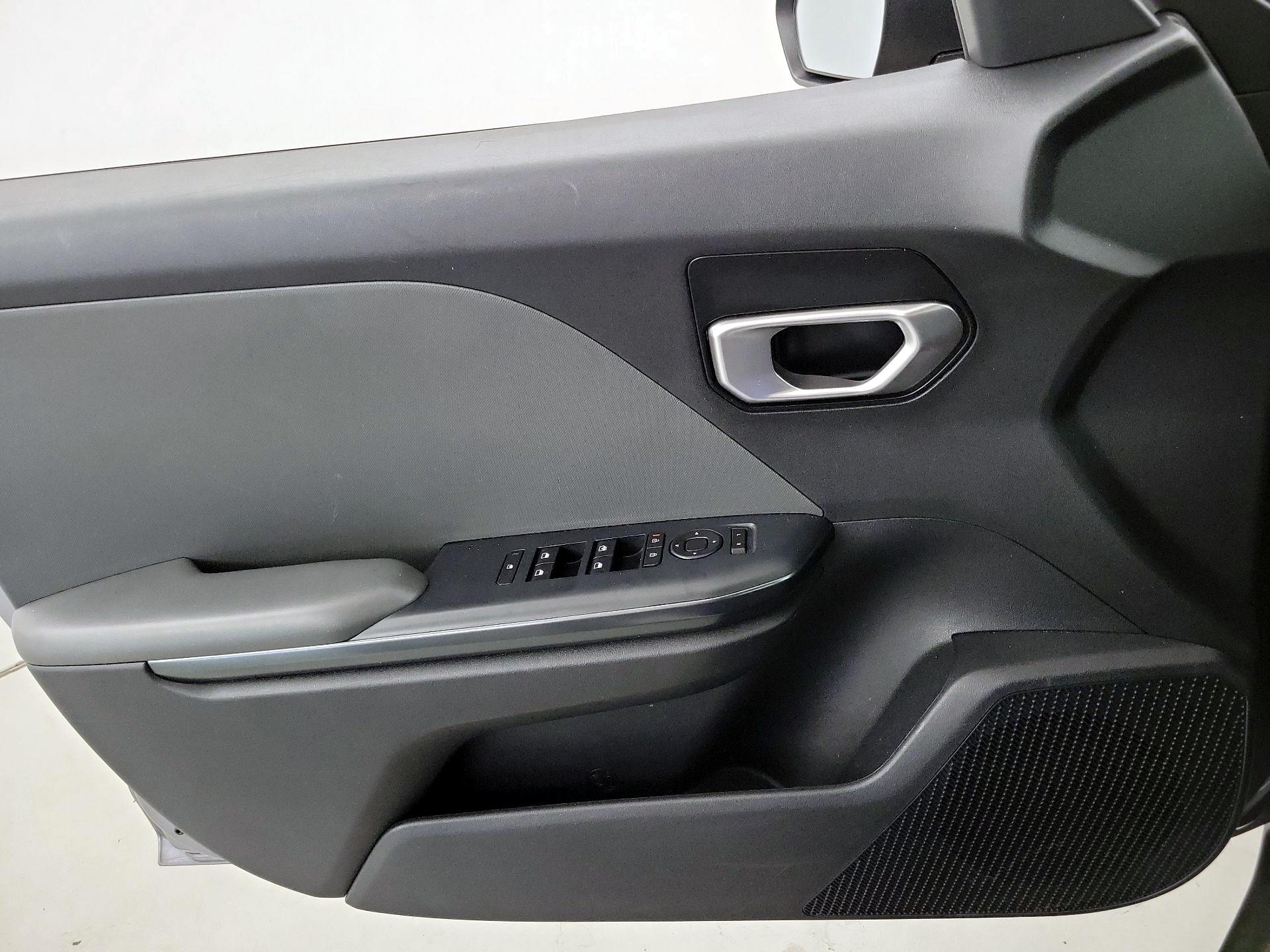 Thumbnail: 2025 Kia K4 - 12