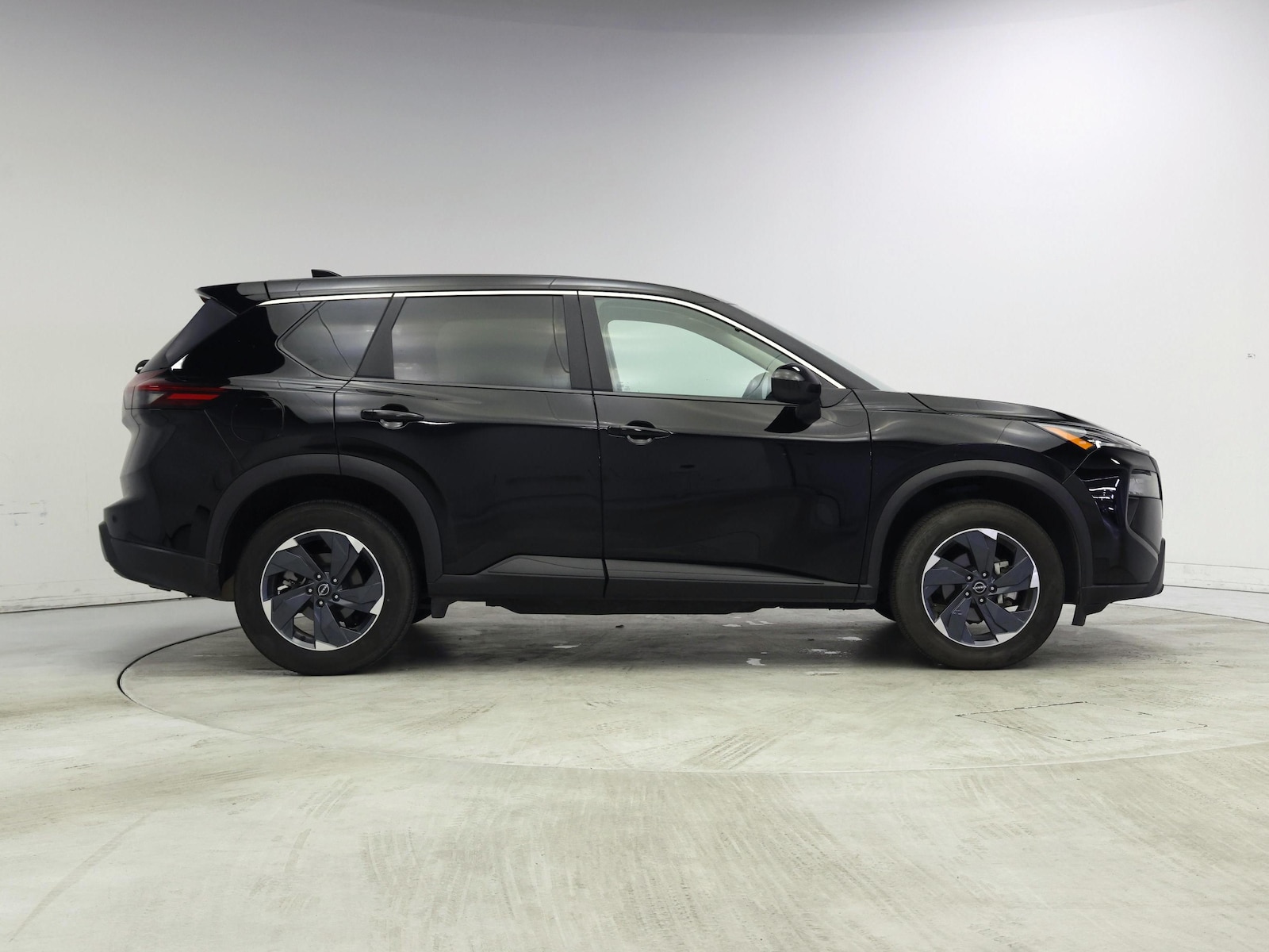 2025 Nissan Rogue SV - Photo 8