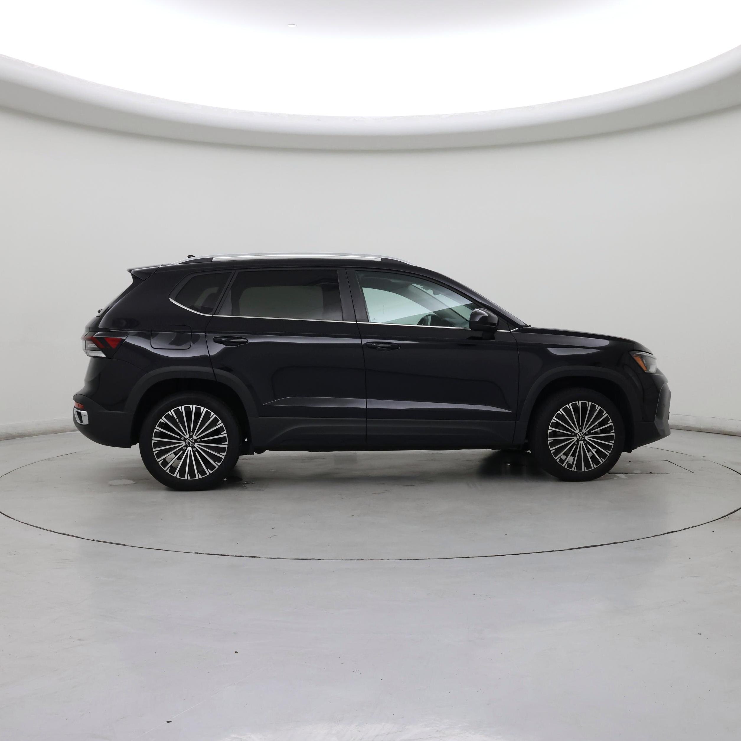 Thumbnail: 2025 Volkswagen Taos - 7