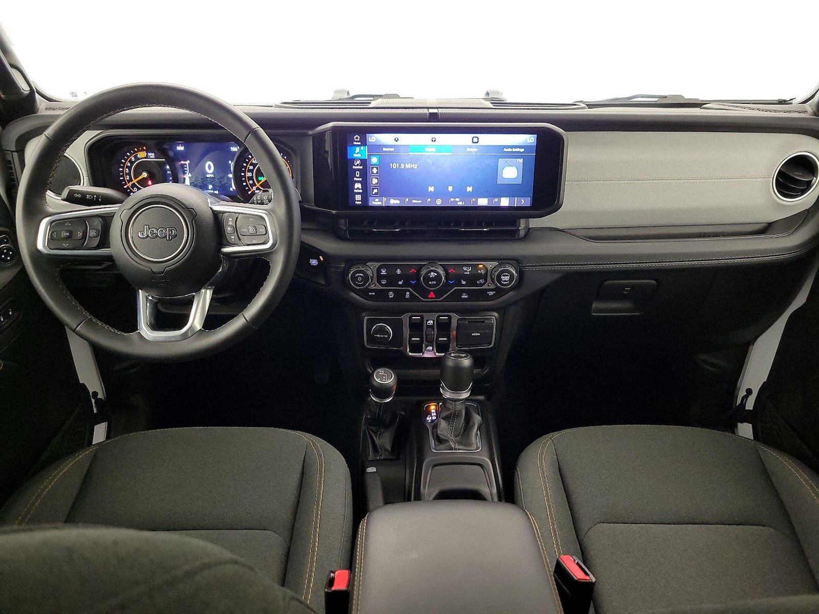 2025 Jeep Wrangler 4-Door Sahara - Photo 10