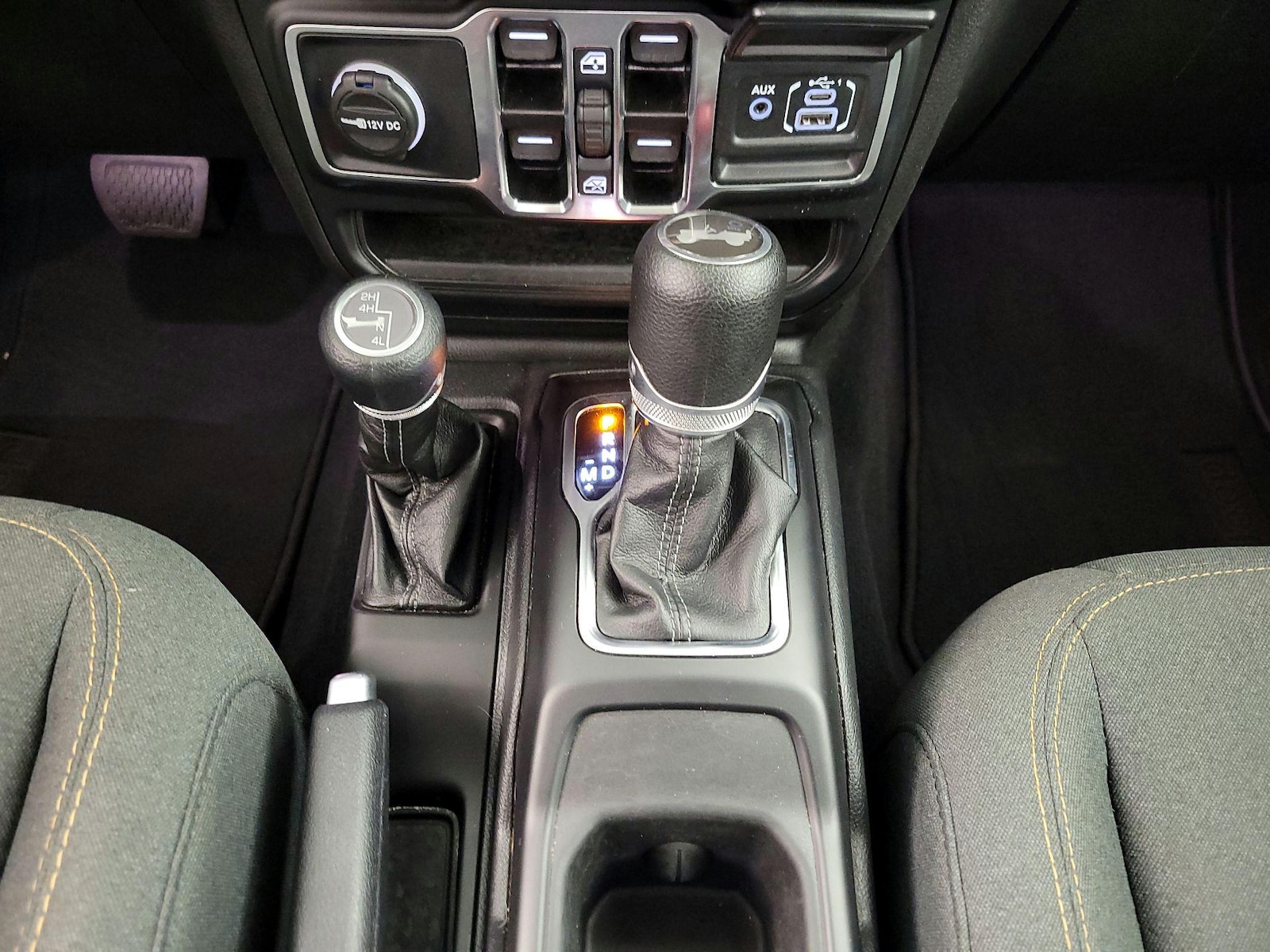 2025 Jeep Wrangler 4-Door Sahara - Photo 18