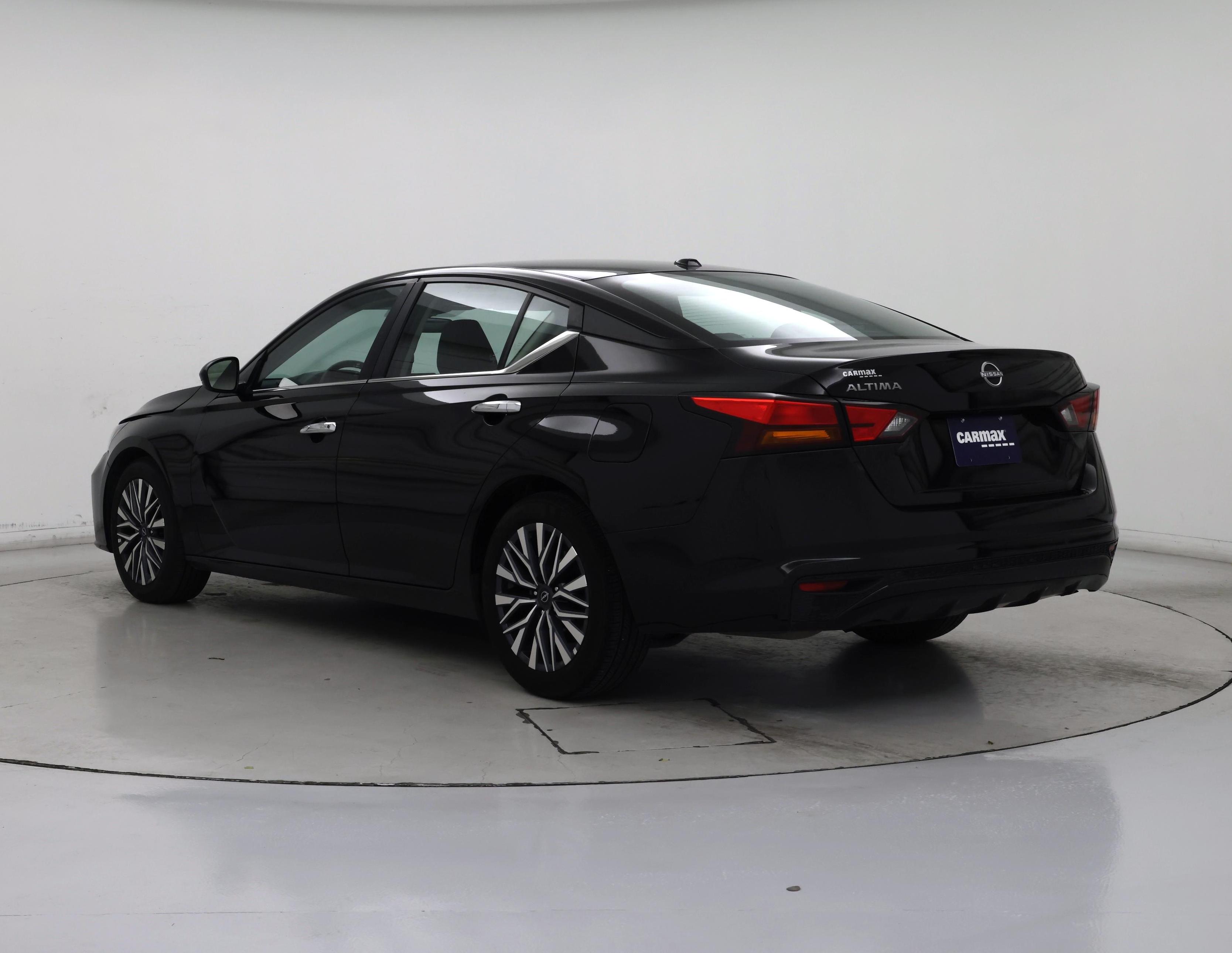 Thumbnail: 2025 Nissan Altima - 2