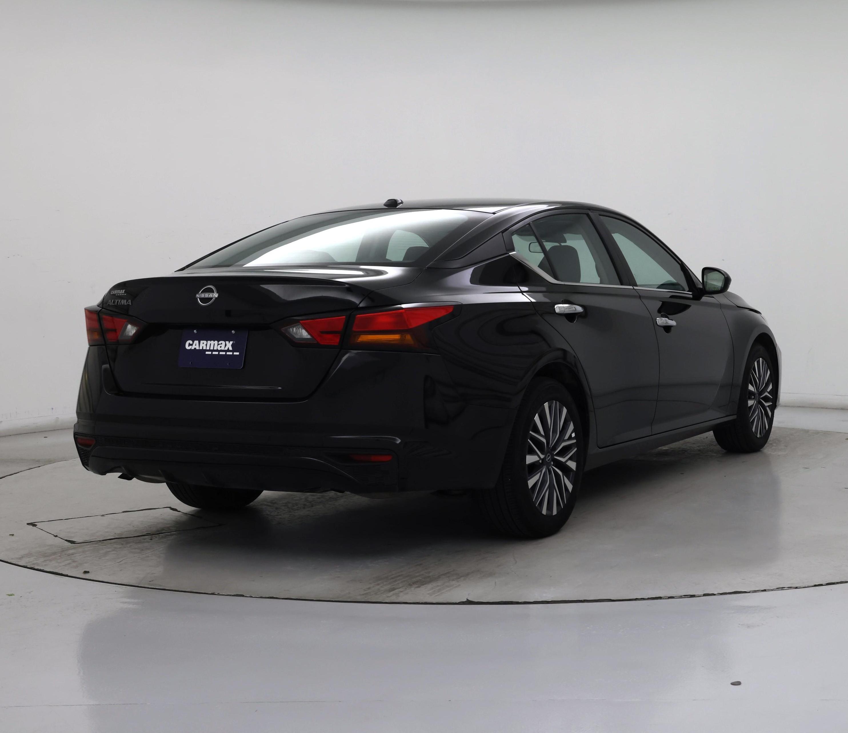 Thumbnail: 2025 Nissan Altima - 8