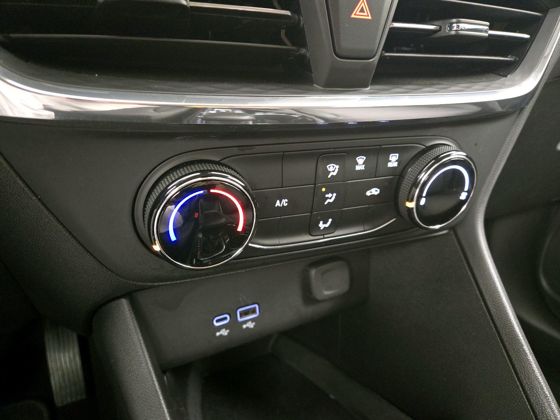 Thumbnail: 2025 Buick Encore GX - 16
