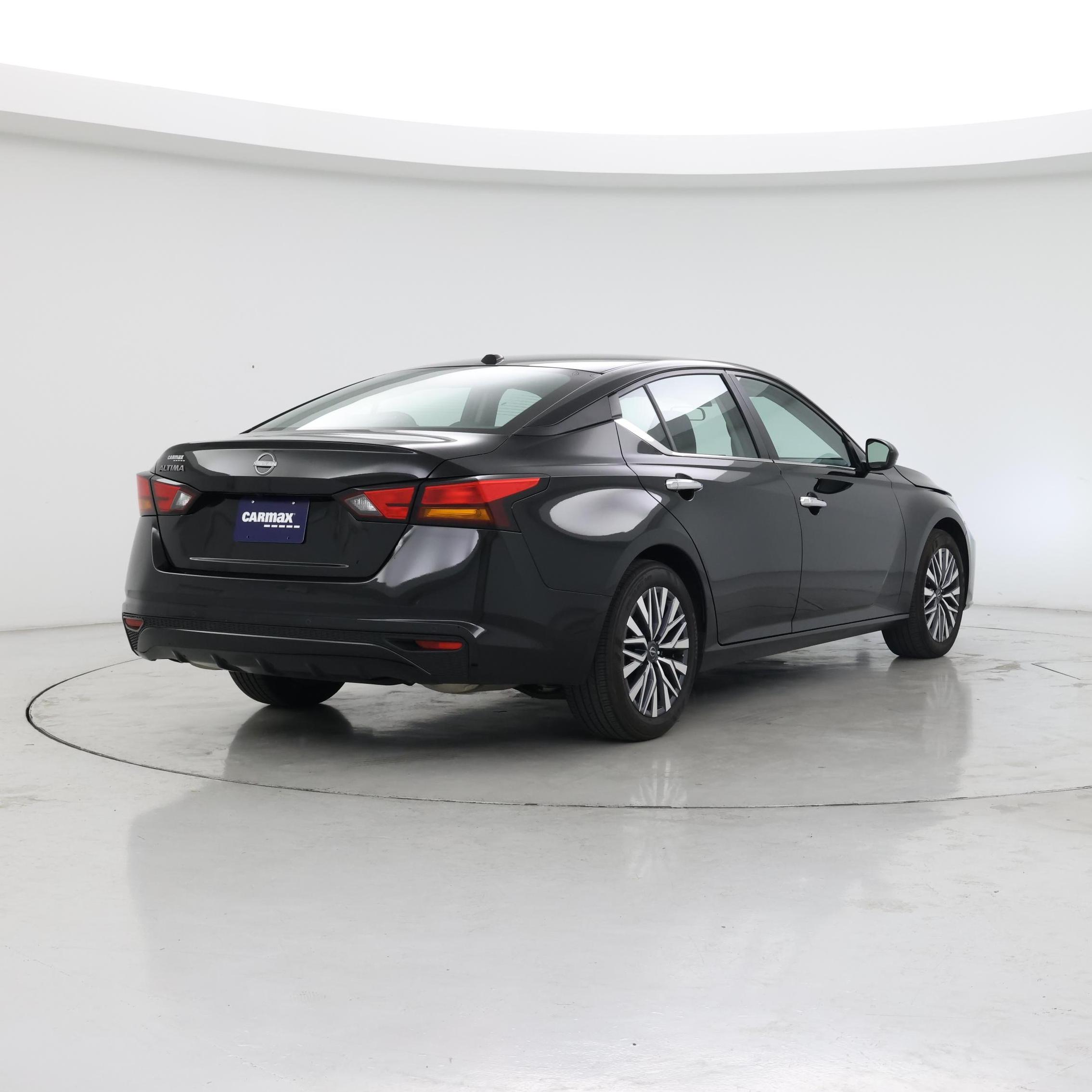 Thumbnail: 2025 Nissan Altima - 8