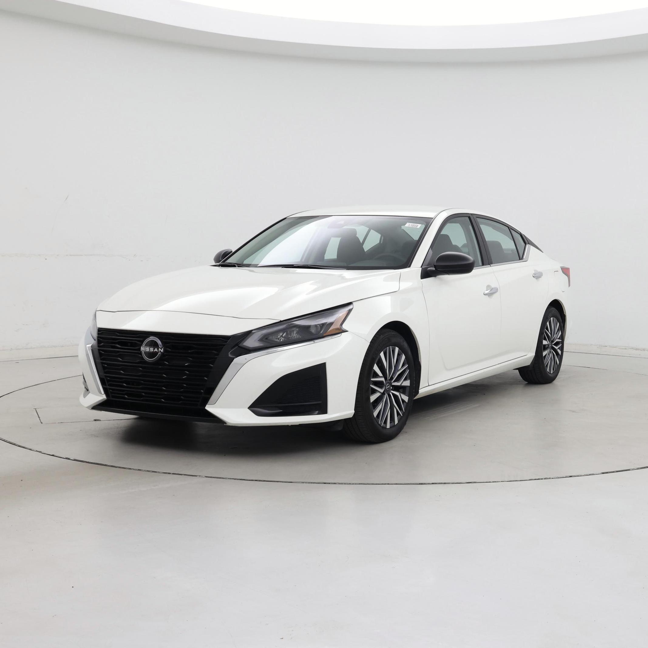Thumbnail: 2025 Nissan Altima - 4