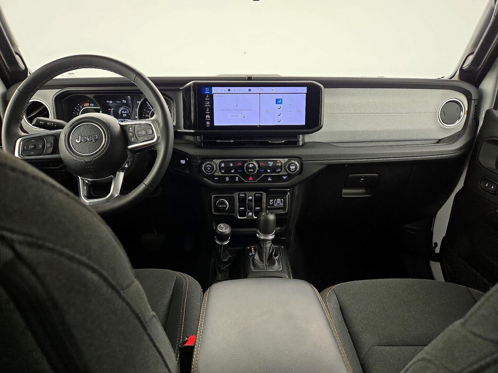 2025 Jeep Wrangler 4-Door Sahara - Photo 10