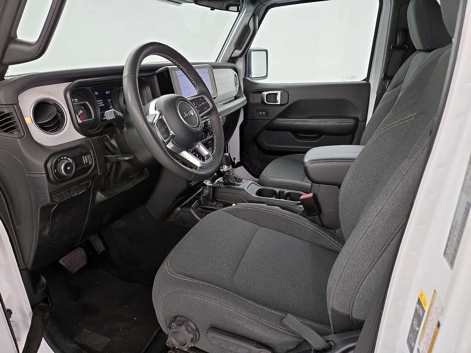2025 Jeep Wrangler 4-Door Sahara - Photo 12