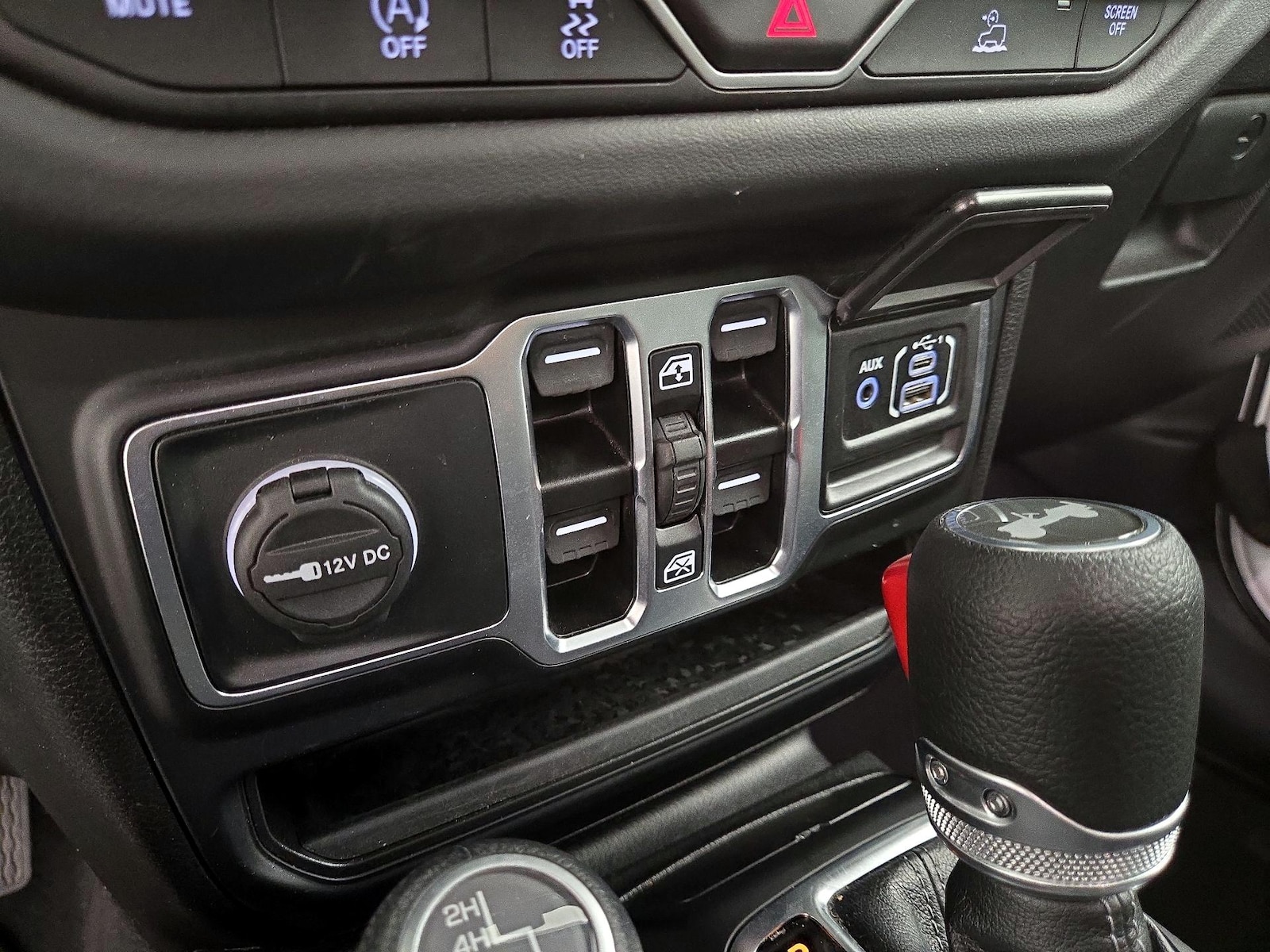 2025 Jeep Wrangler 4-Door Sahara - Photo 19