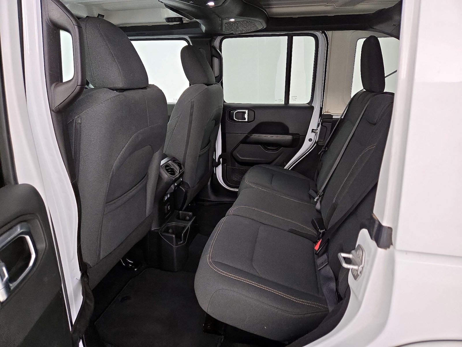 2025 Jeep Wrangler 4-Door Sahara - Photo 20