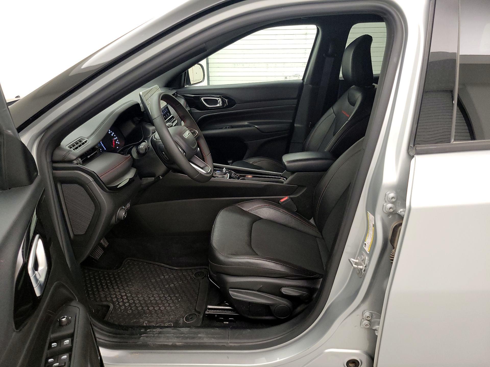 Thumbnail: 2025 Jeep Compass - 11