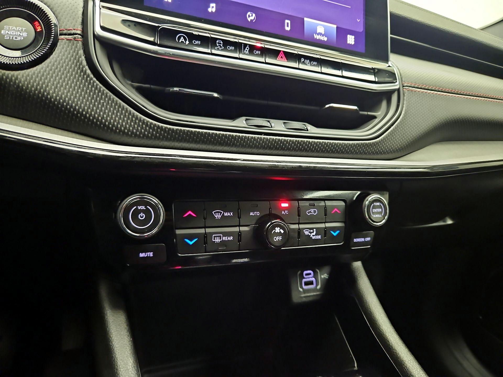 Thumbnail: 2025 Jeep Compass - 15