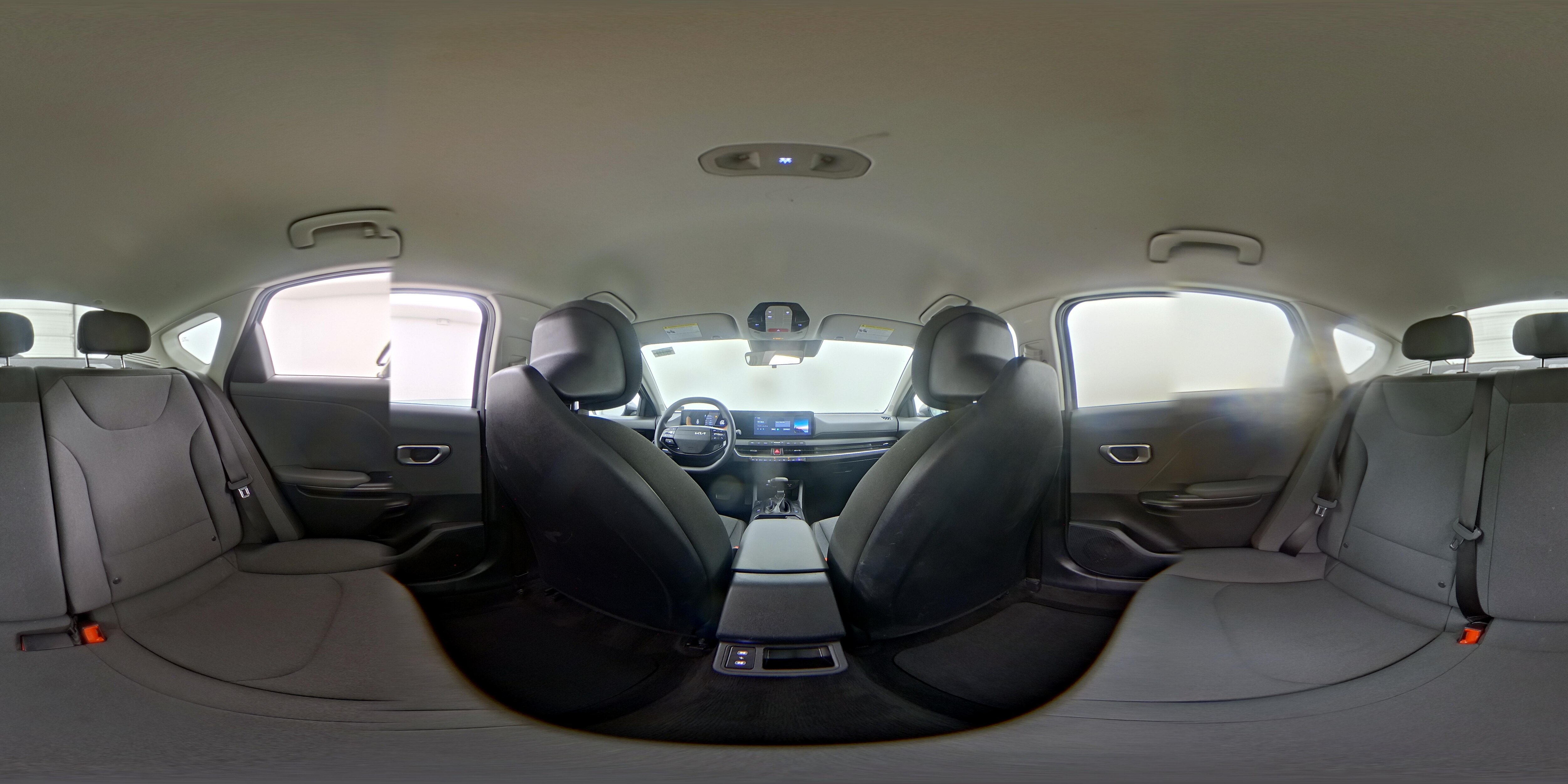 2025 Kia K4 LXS - Photo 26