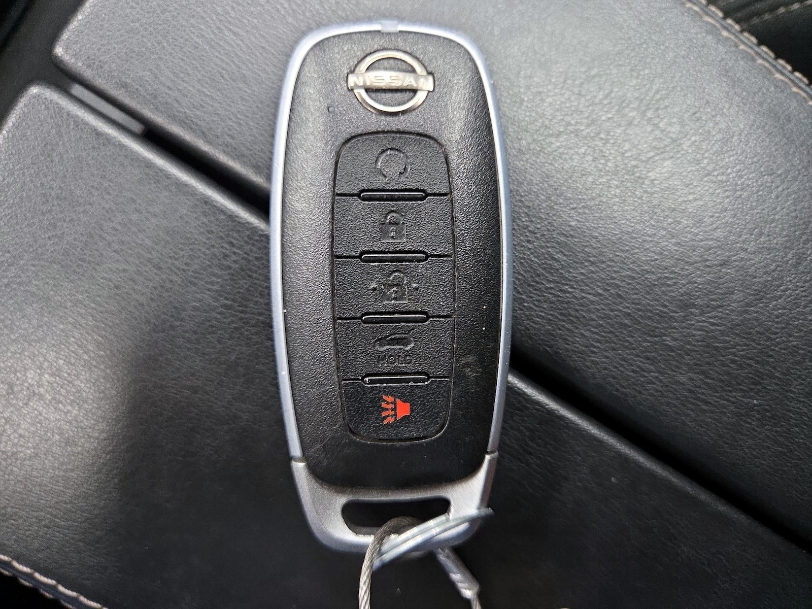 2025 Nissan Rogue SV - Photo 23