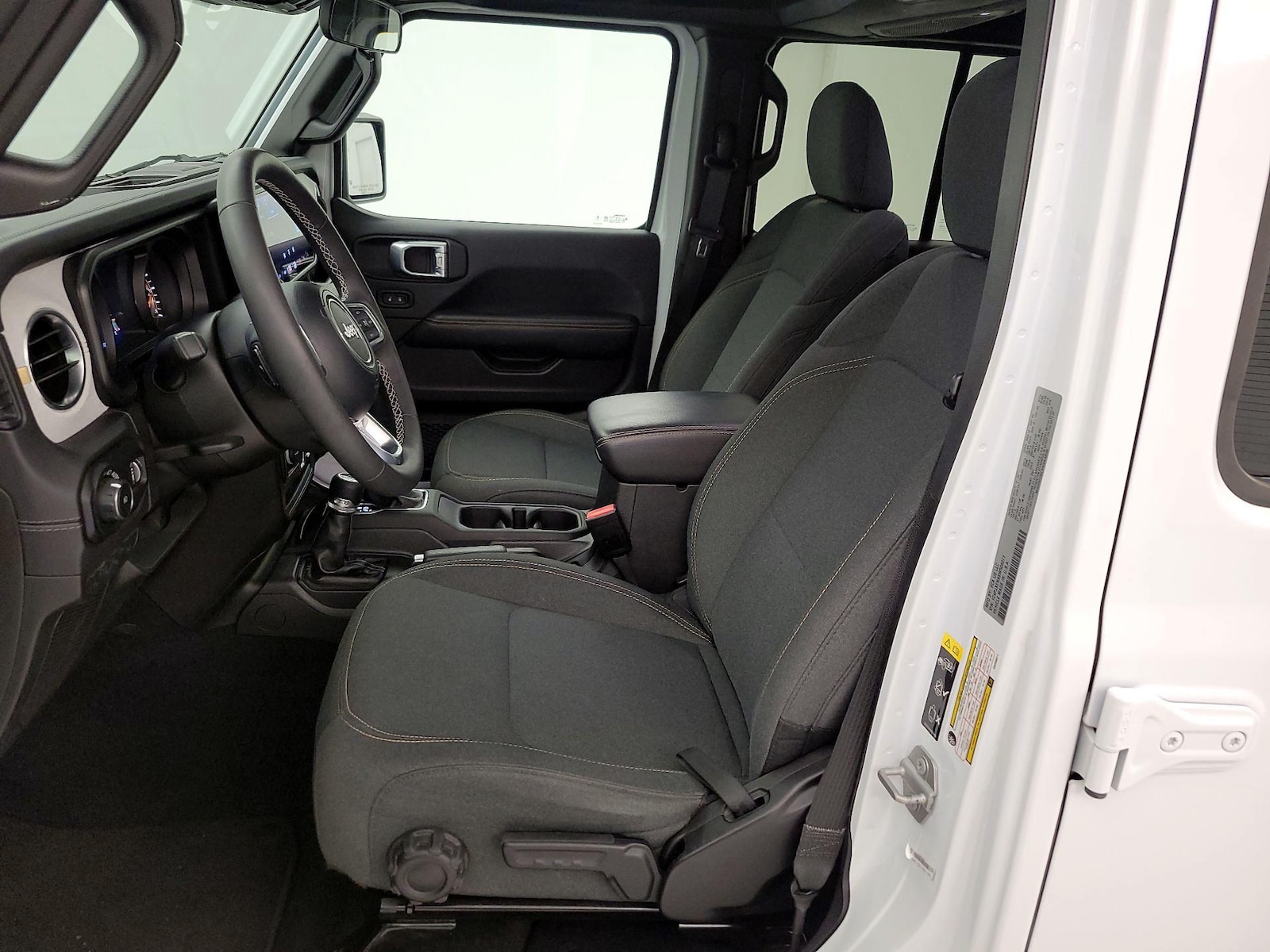 2025 Jeep Wrangler 4-Door Sahara - Photo 12