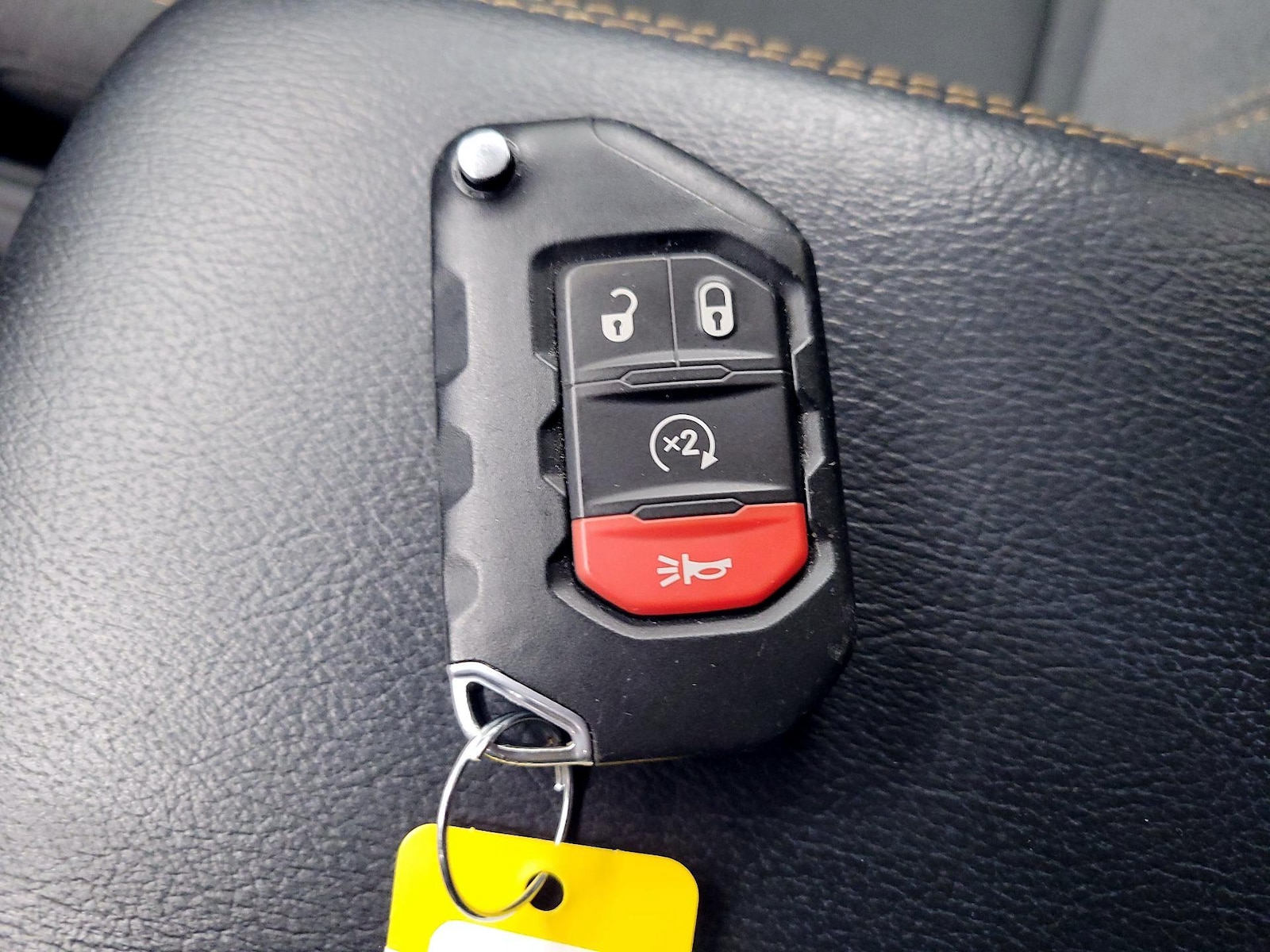 2025 Jeep Wrangler 4-Door Sahara - Photo 23