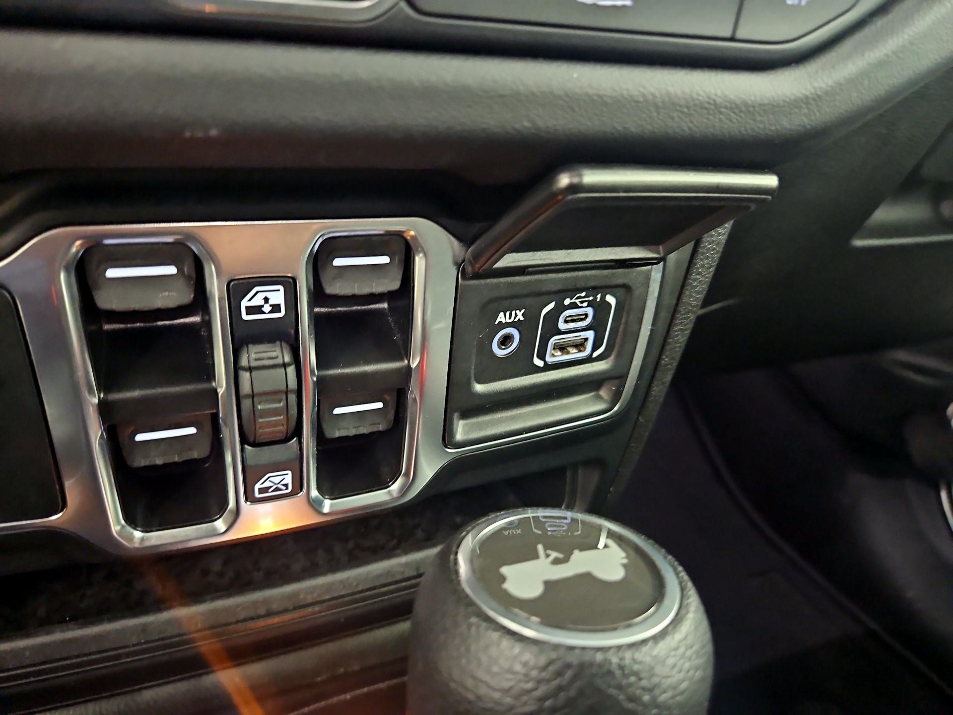 Thumbnail: 2025 Jeep Wrangler - 18