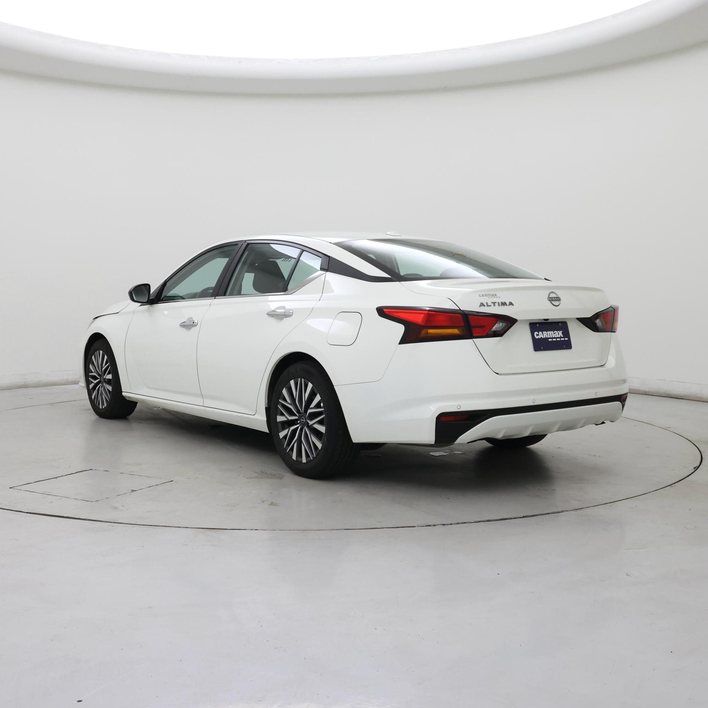 Thumbnail: 2025 Nissan Altima - 2