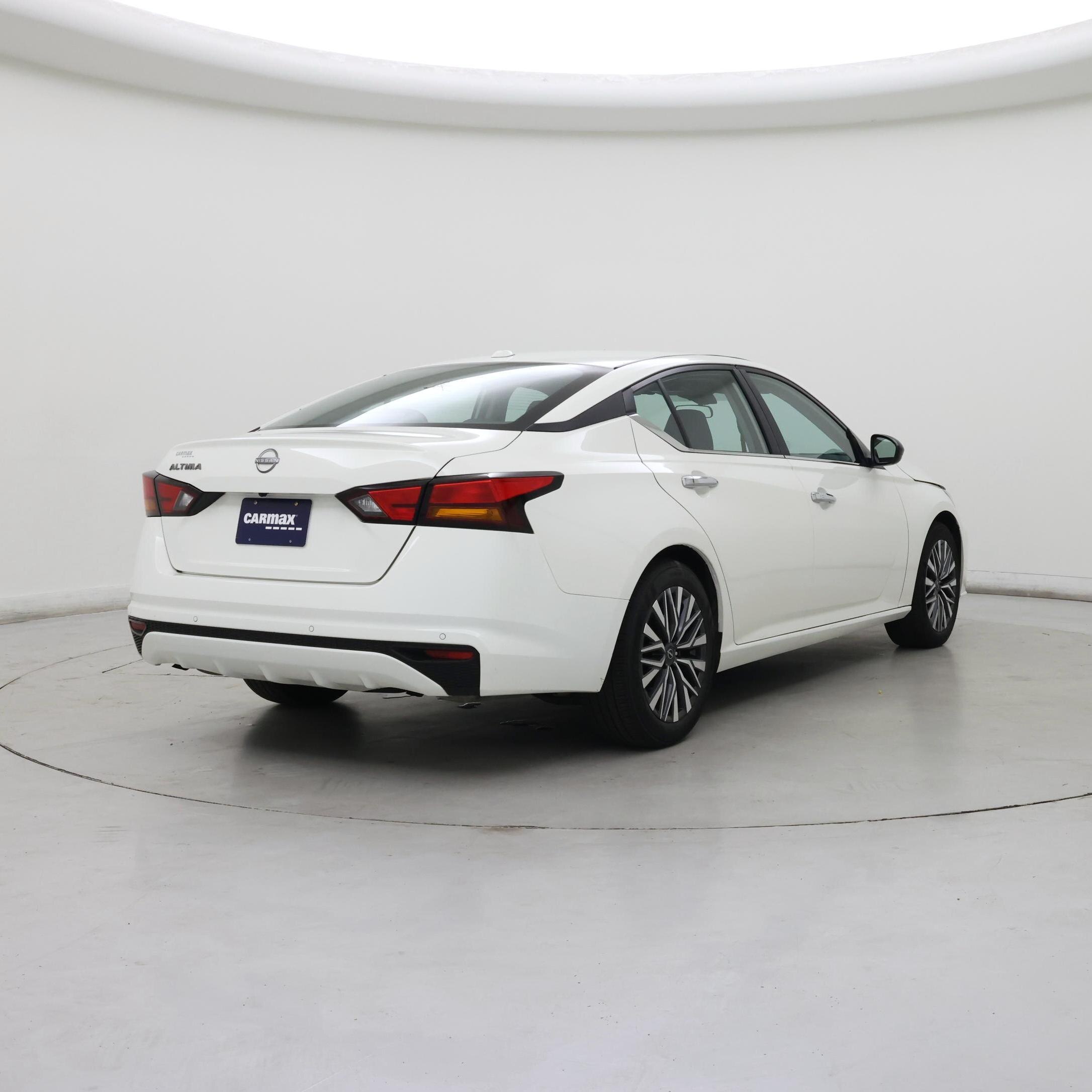 Thumbnail: 2025 Nissan Altima - 8