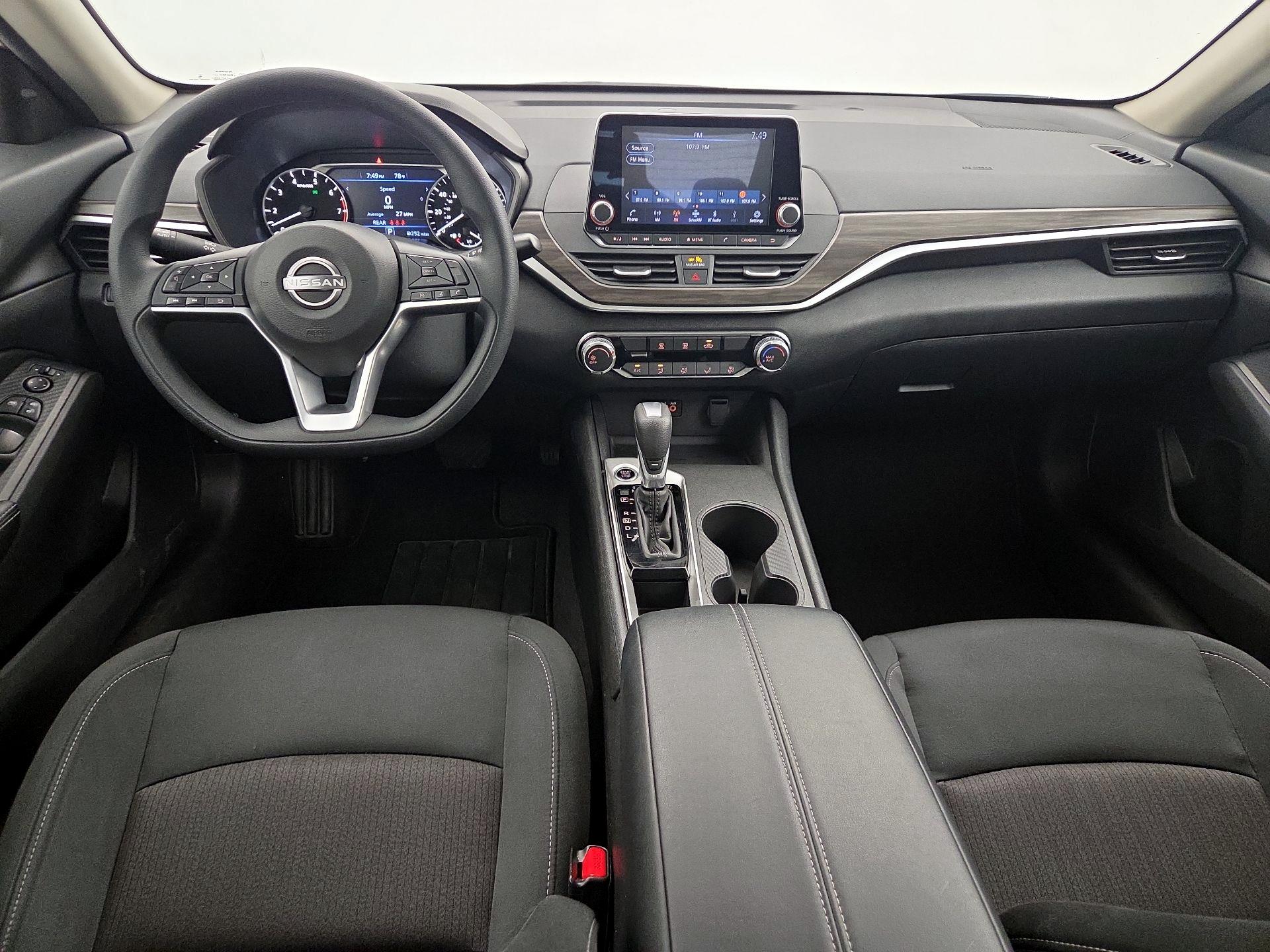 Thumbnail: 2025 Nissan Altima - 9