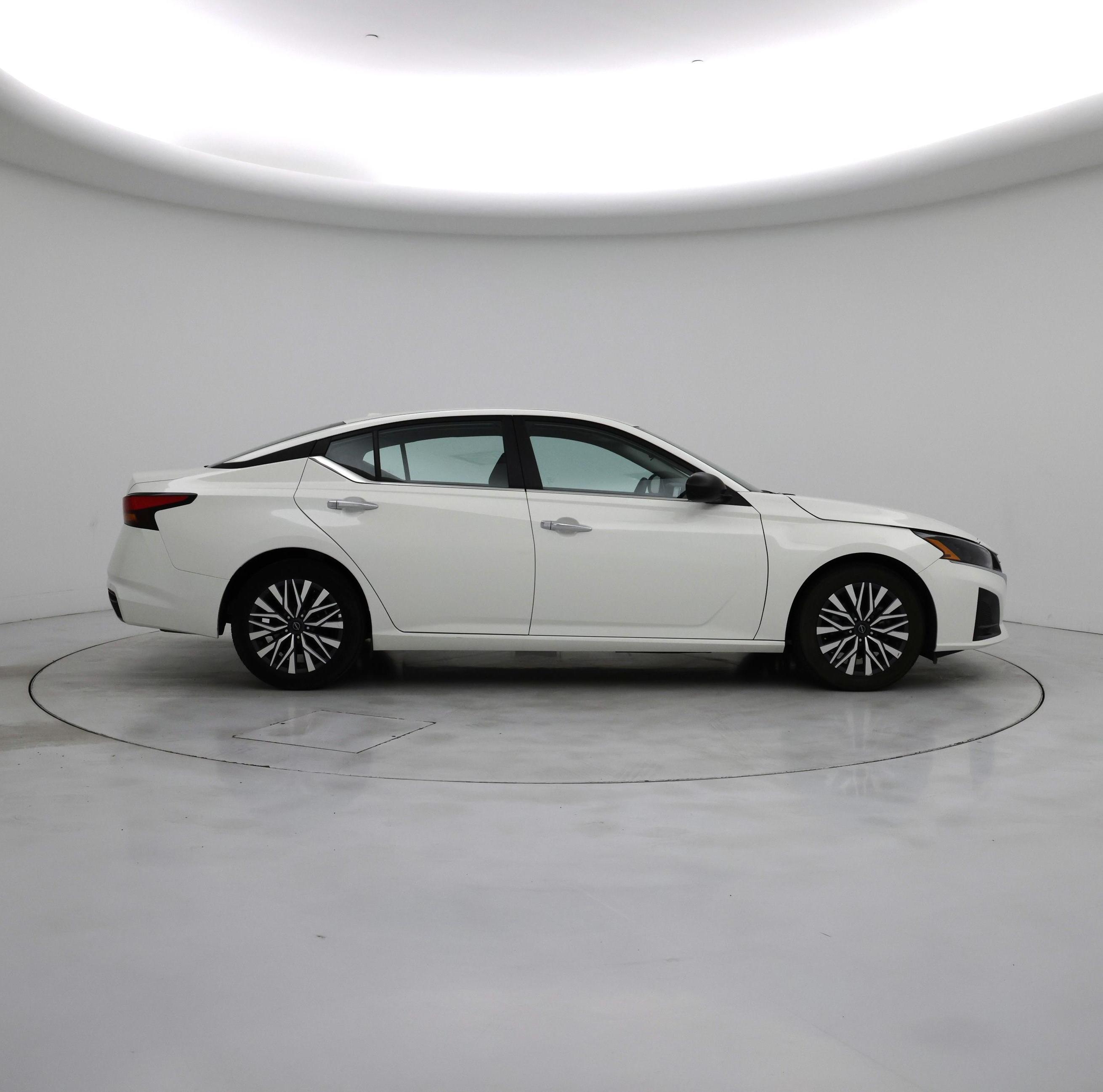 Thumbnail: 2025 Nissan Altima - 7