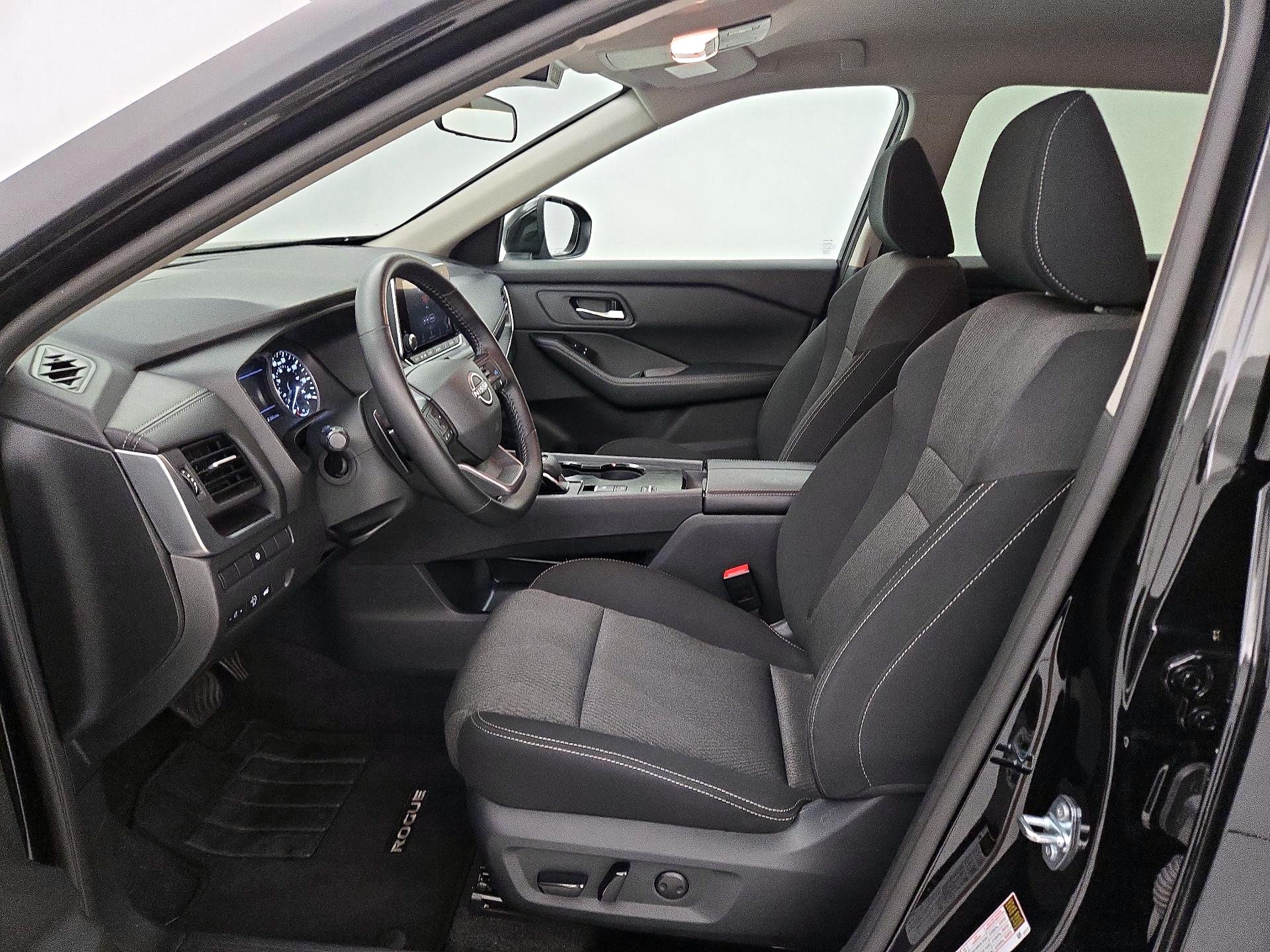 Thumbnail: 2025 Nissan Rogue - 11