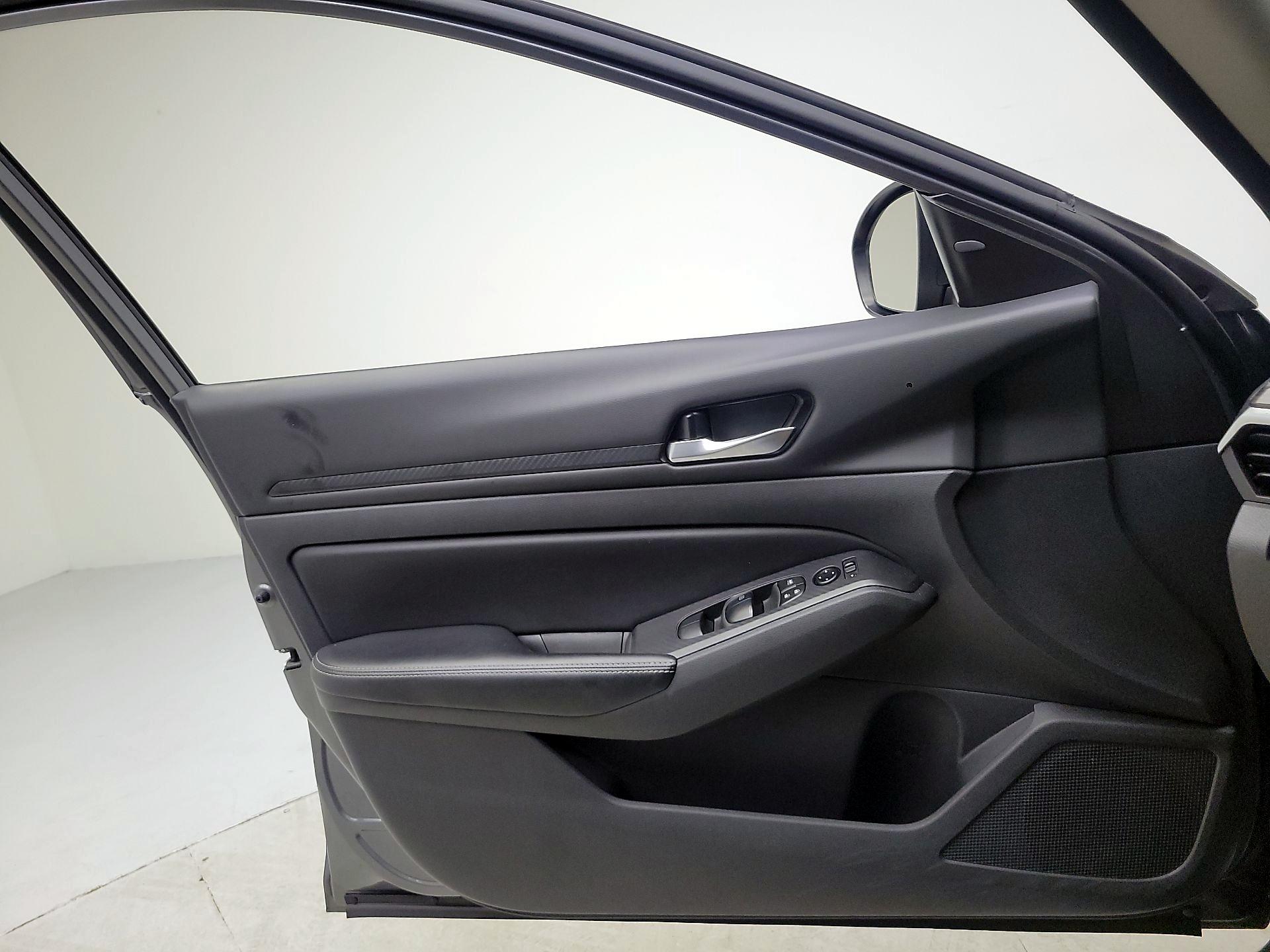 Thumbnail: 2025 Nissan Altima - 12