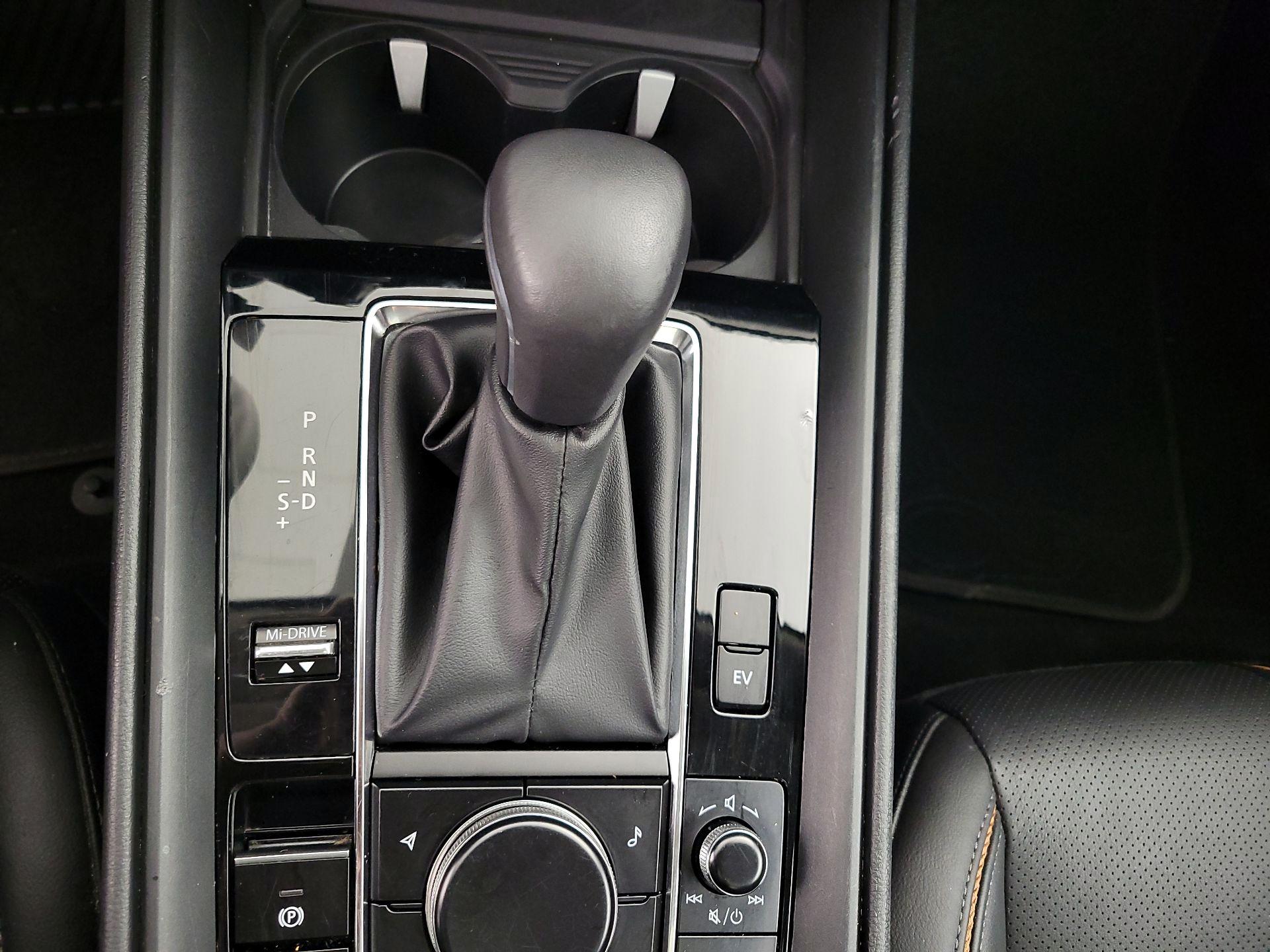 Thumbnail: 2025 Mazda CX-50 - 17
