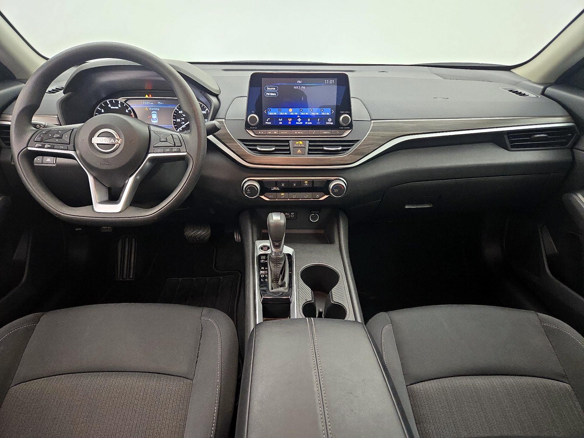 Thumbnail: 2025 Nissan Altima - 9