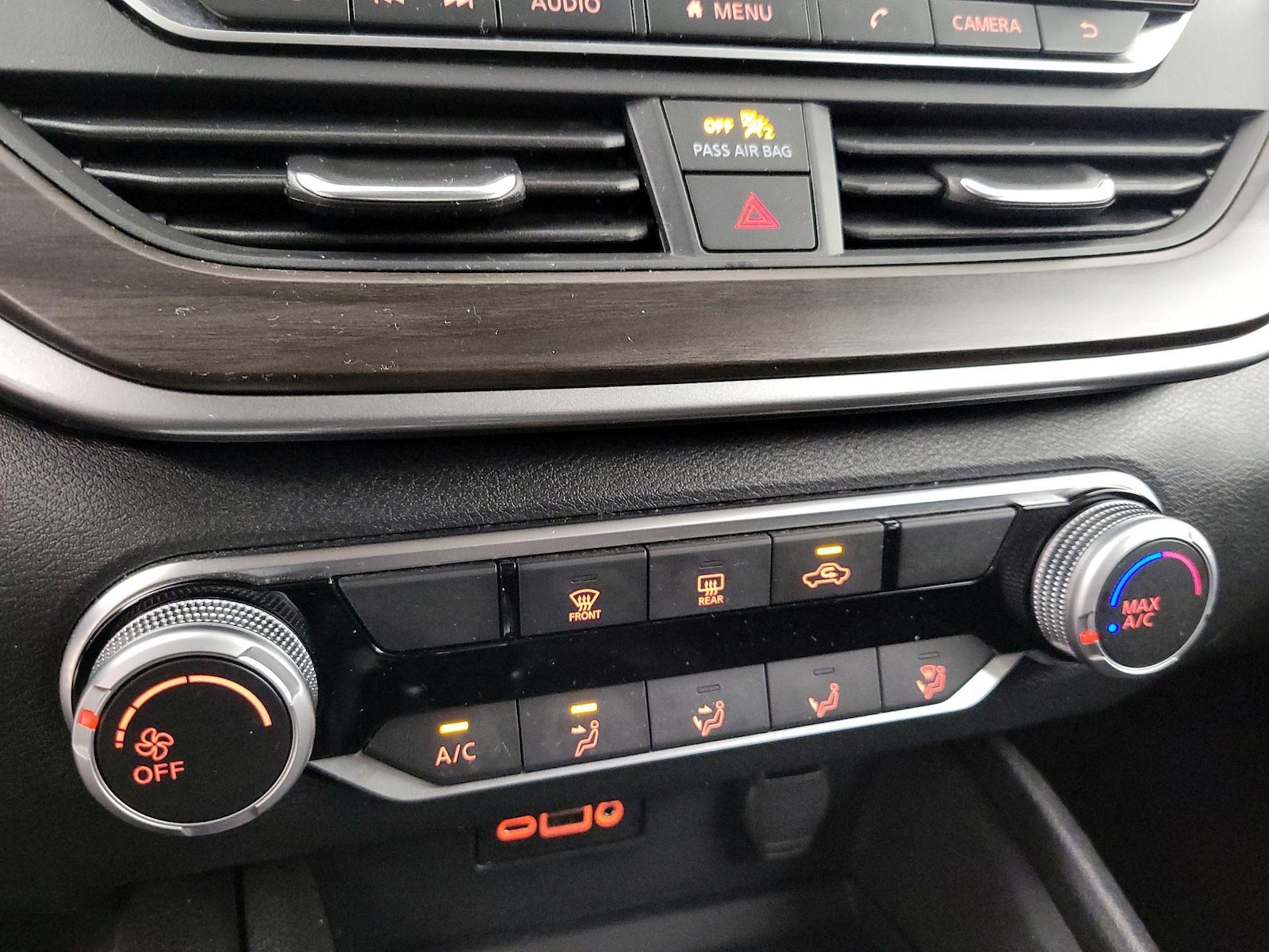 2025 Nissan Altima SV - Photo 17