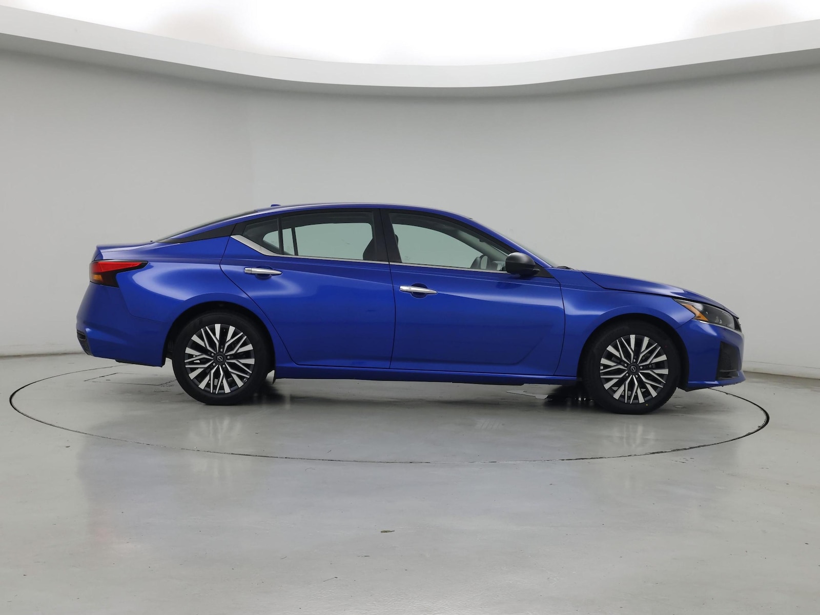 2025 Nissan Altima SV - Photo 8