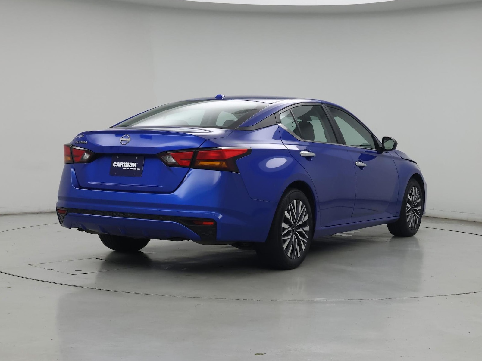 2025 Nissan Altima SV - Photo 9