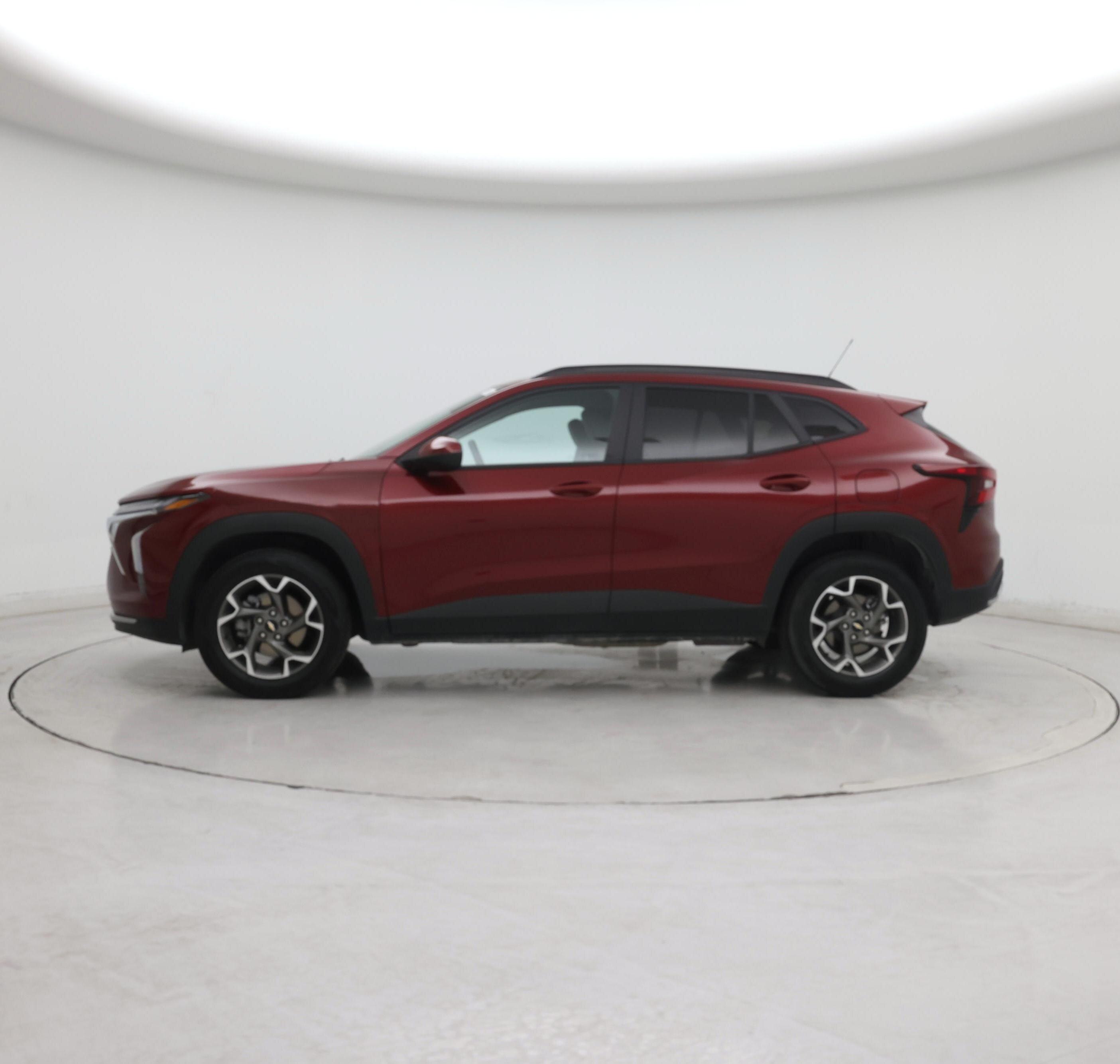 Thumbnail: 2025 Chevrolet Trax - 3