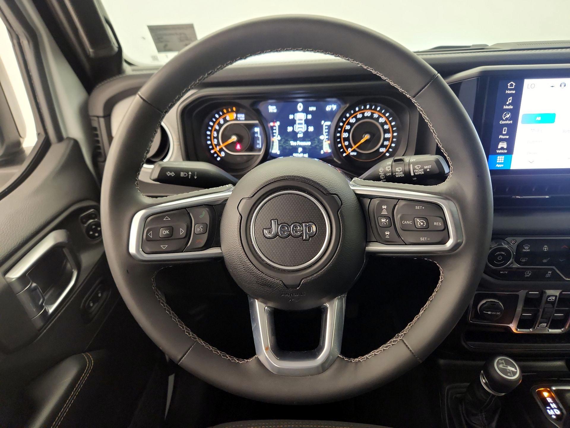 Thumbnail: 2025 Jeep Wrangler - 10