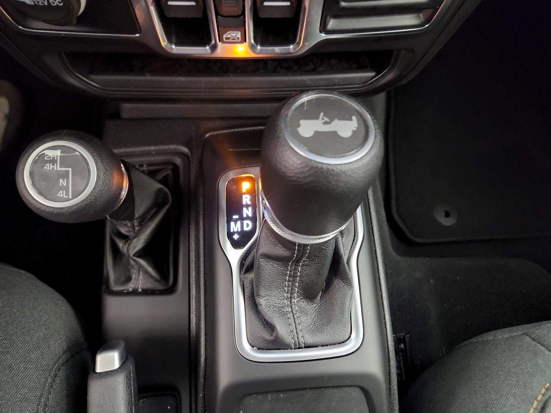 Thumbnail: 2025 Jeep Wrangler - 17