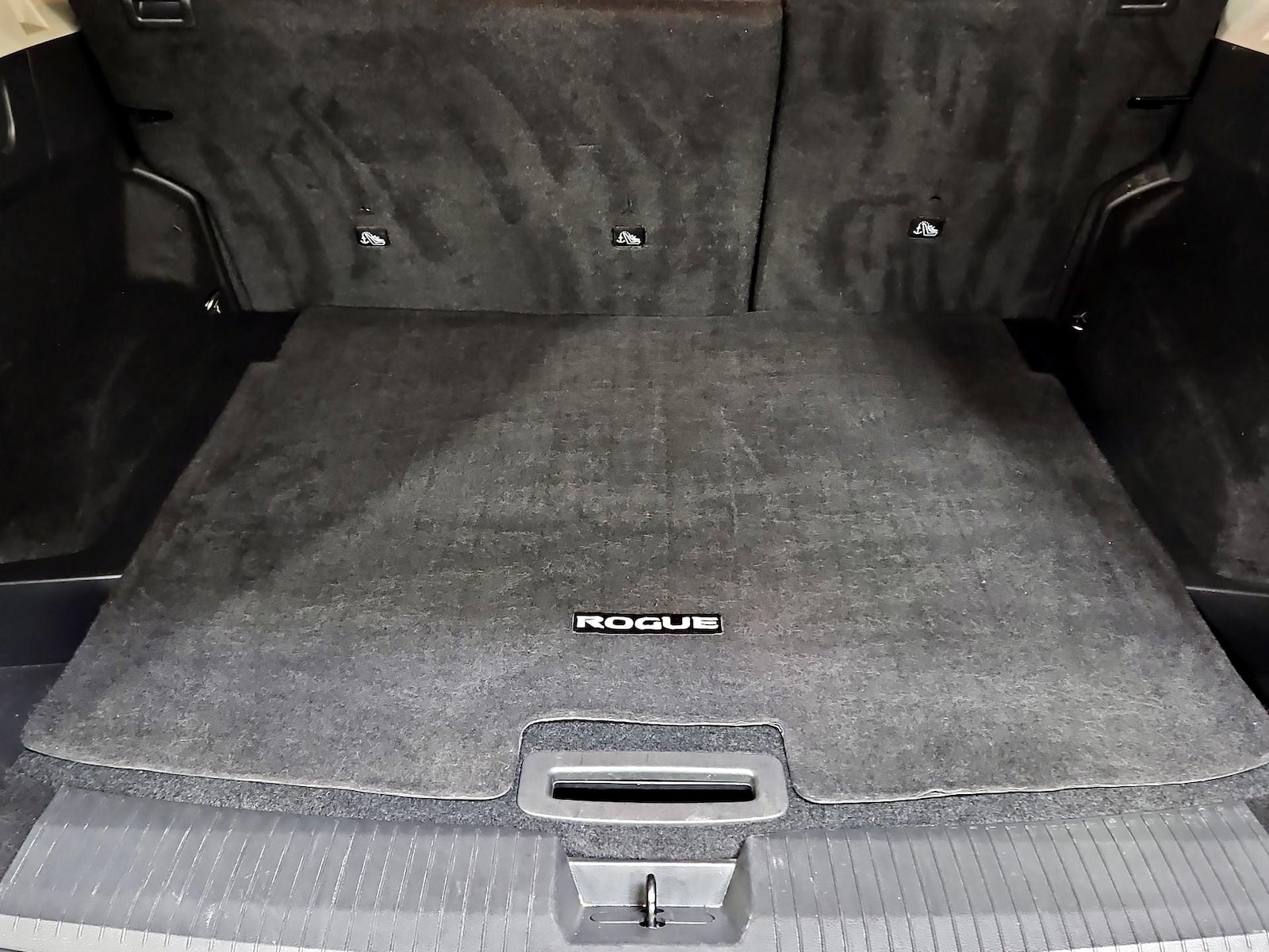 2025 Nissan Rogue SV - Photo 21