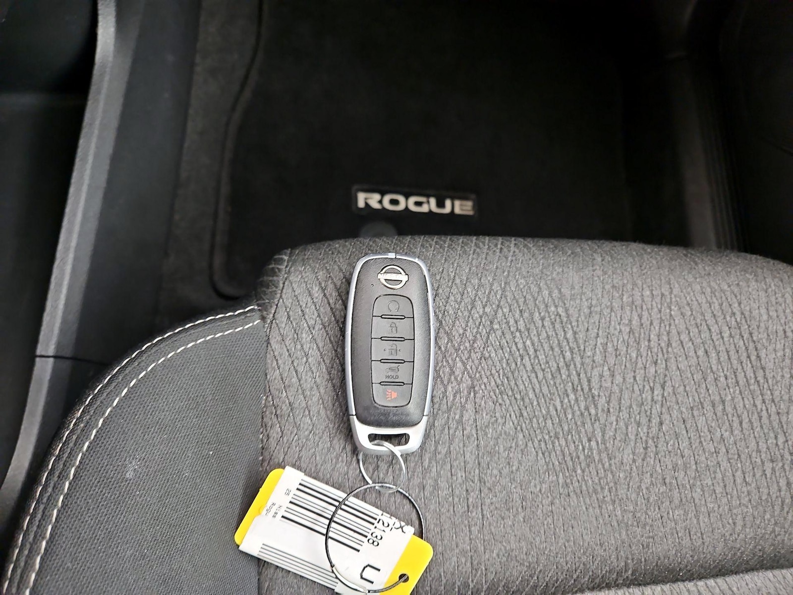 2025 Nissan Rogue SV - Photo 23