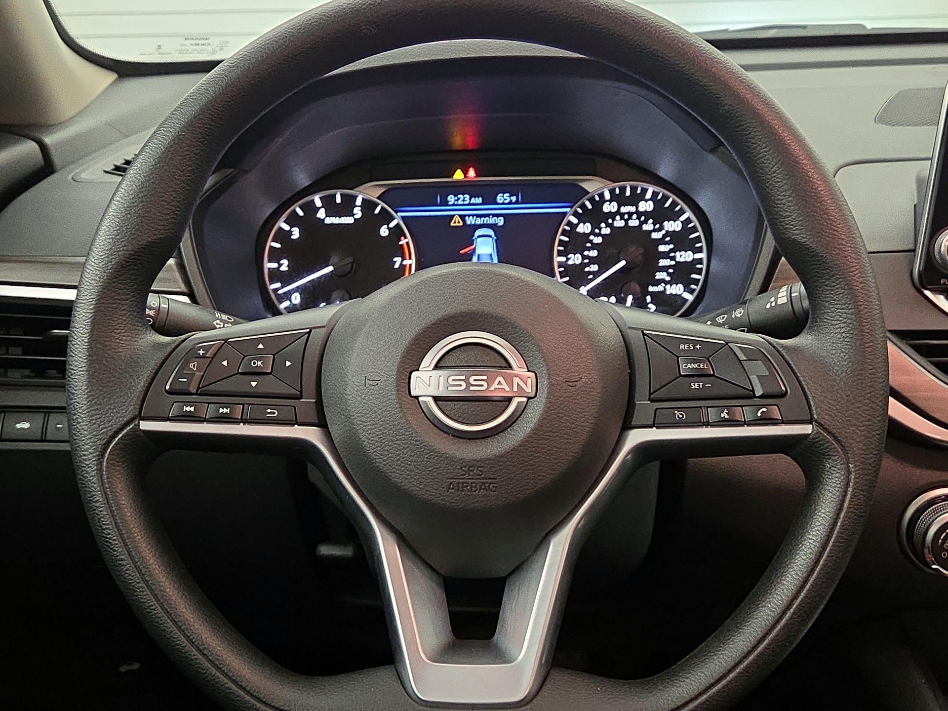 Thumbnail: 2025 Nissan Altima - 10