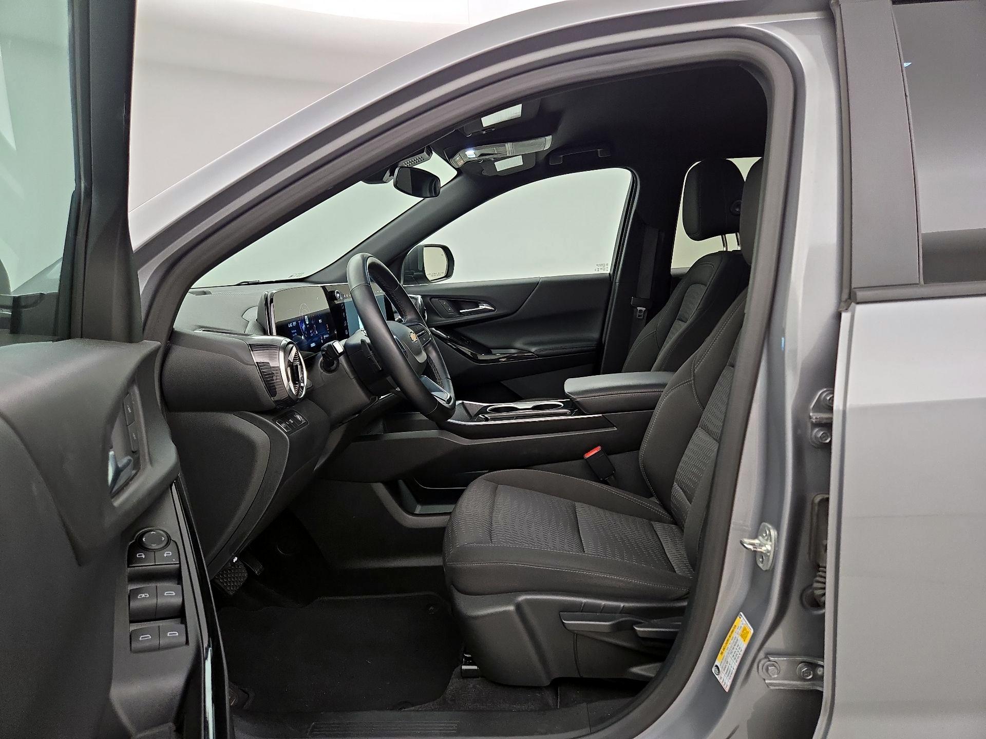 Thumbnail: 2025 Chevrolet Equinox - 11