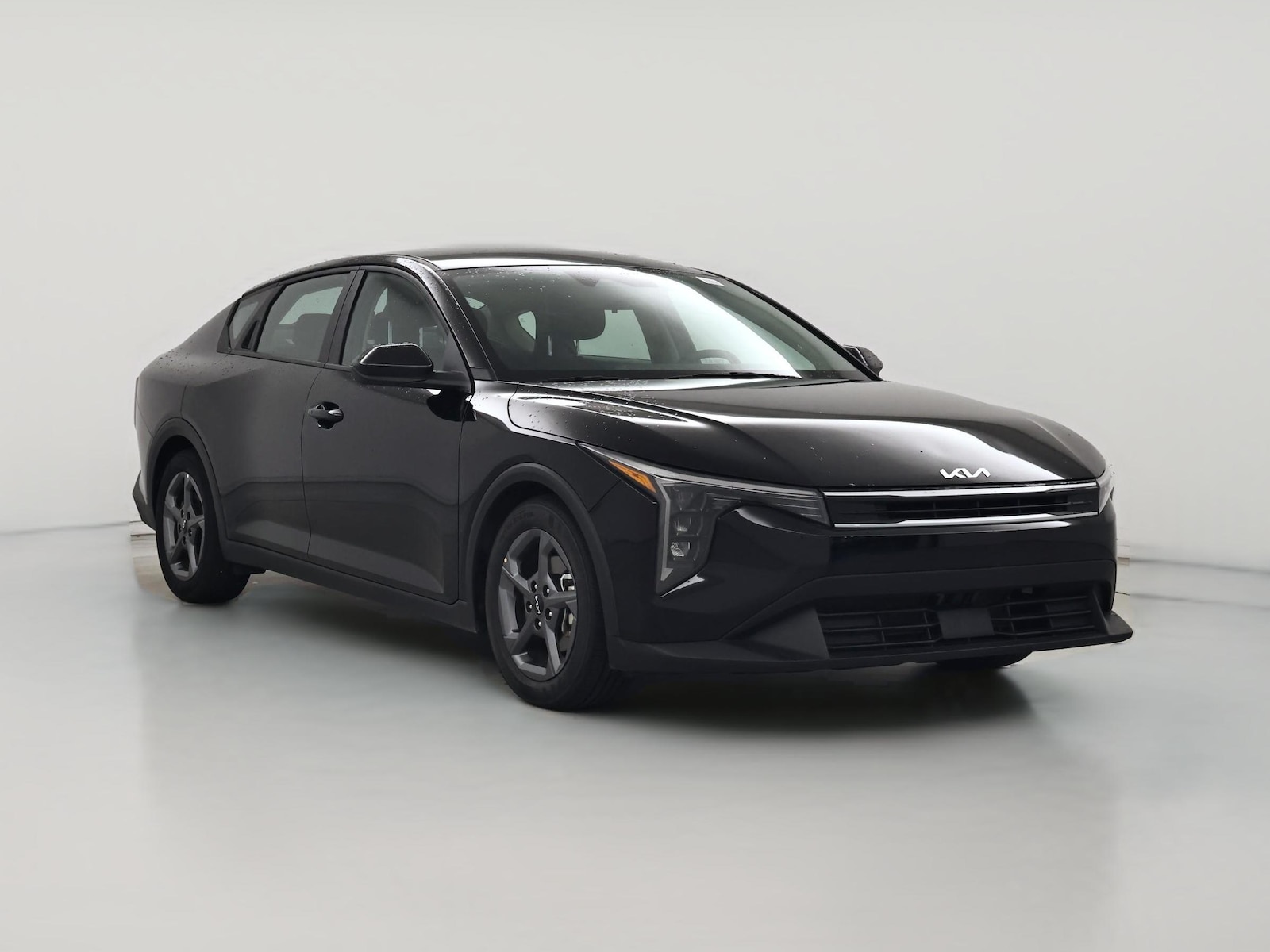 2025 Kia K4 LXS - Photo 1