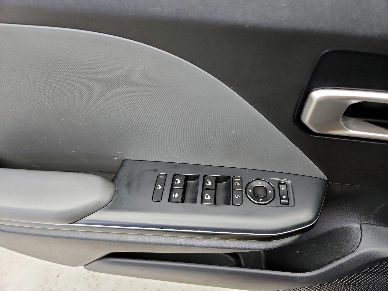 2025 Kia K4 LXS - Photo 13