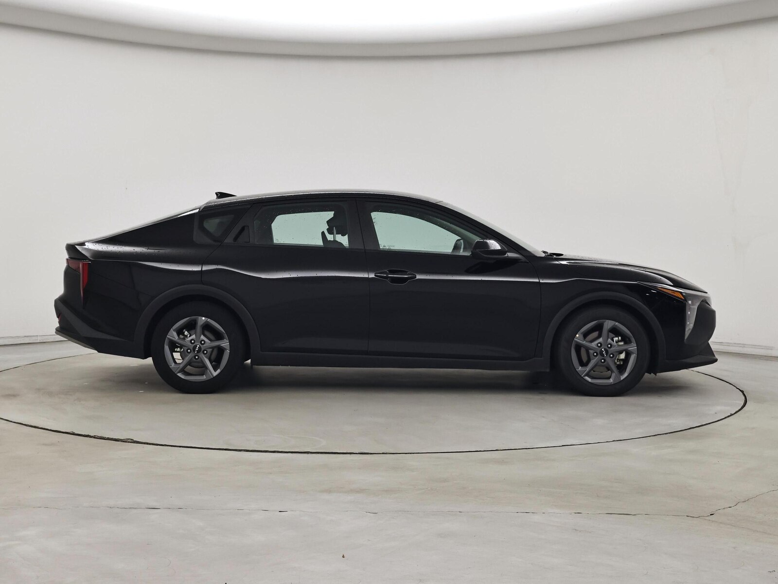 2025 Kia K4 LXS - Photo 8