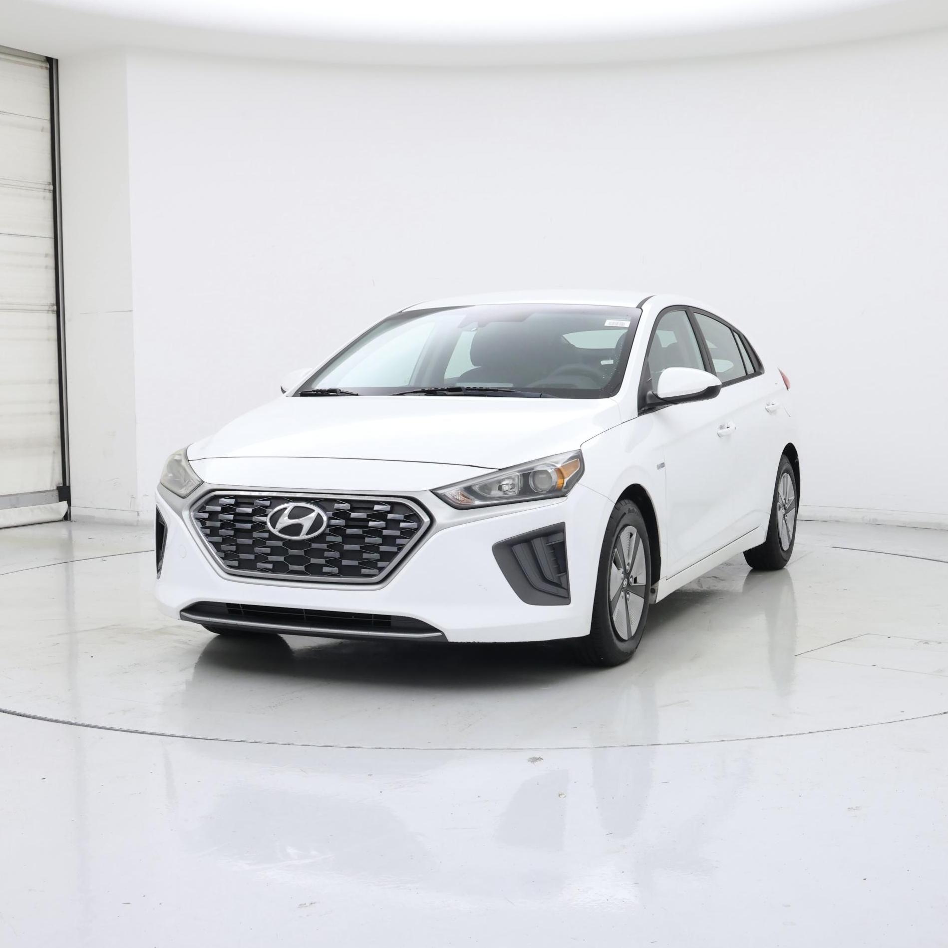 Thumbnail: 2020 Hyundai Ioniq - 4
