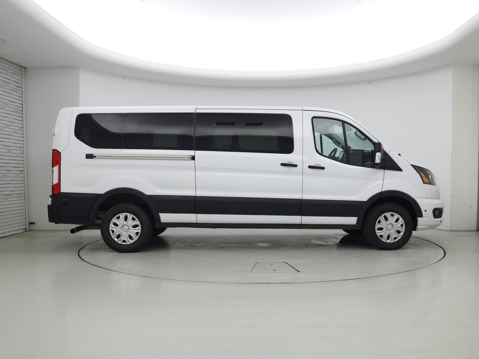 2024 Ford Transit Passenger Van XLT - Photo 8