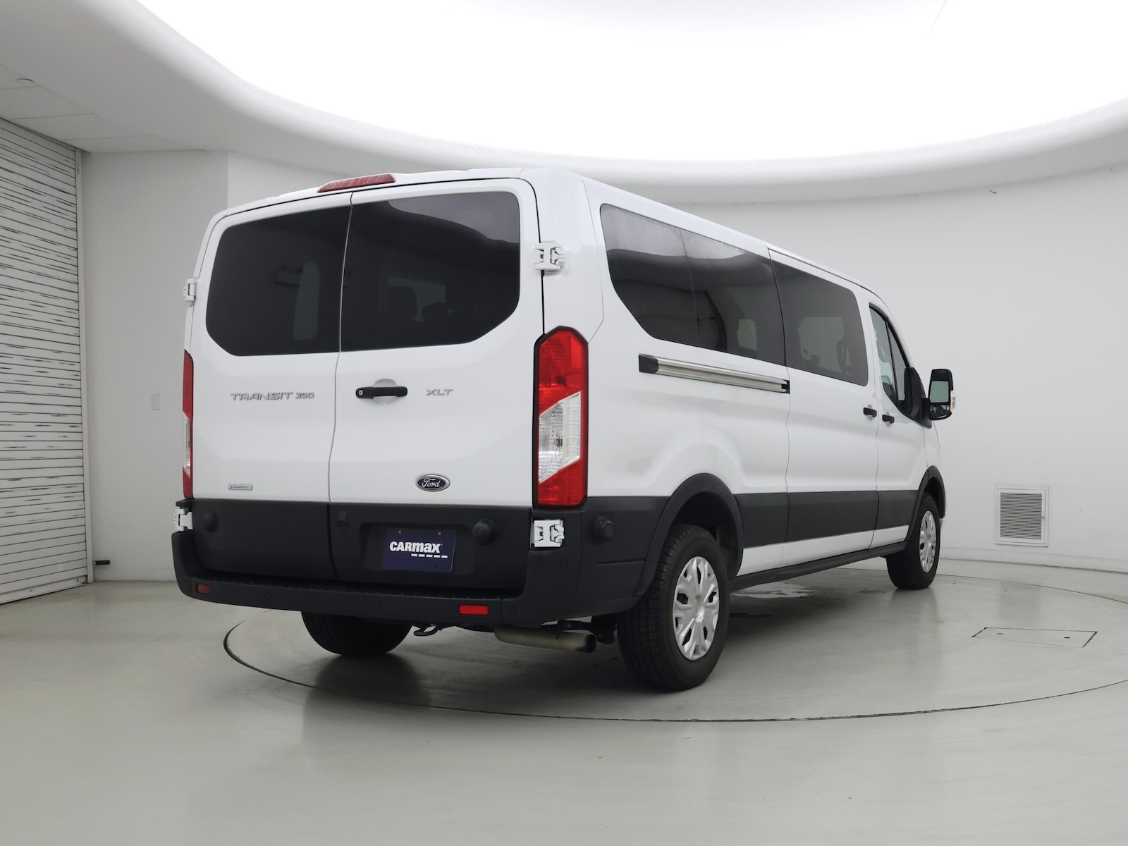 2024 Ford Transit Passenger Van XLT - Photo 9