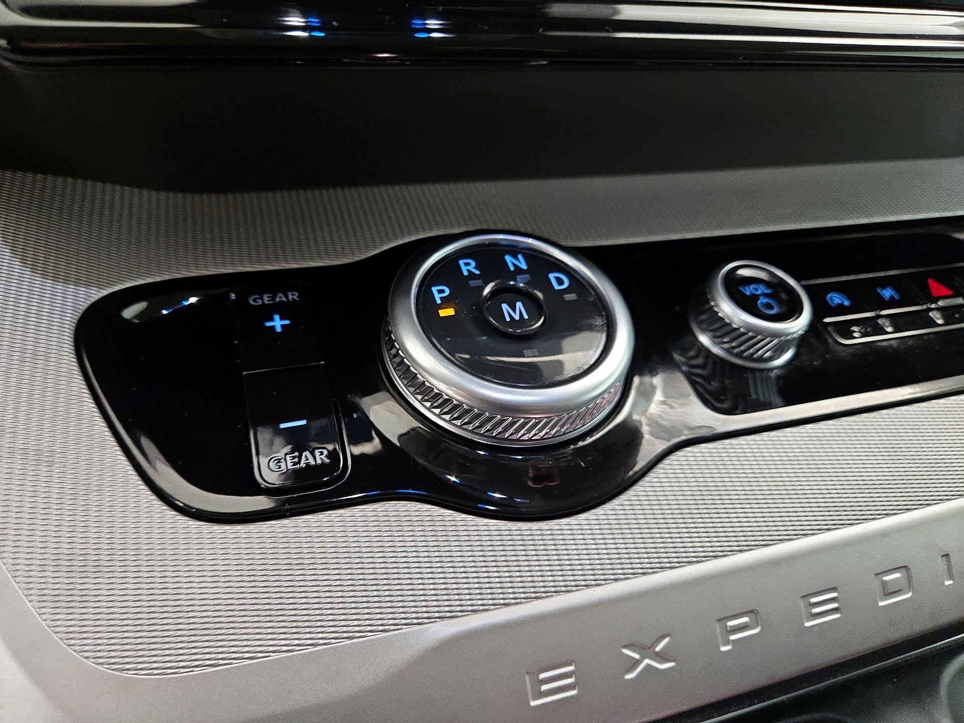 Thumbnail: 2025 Ford Expedition - 18