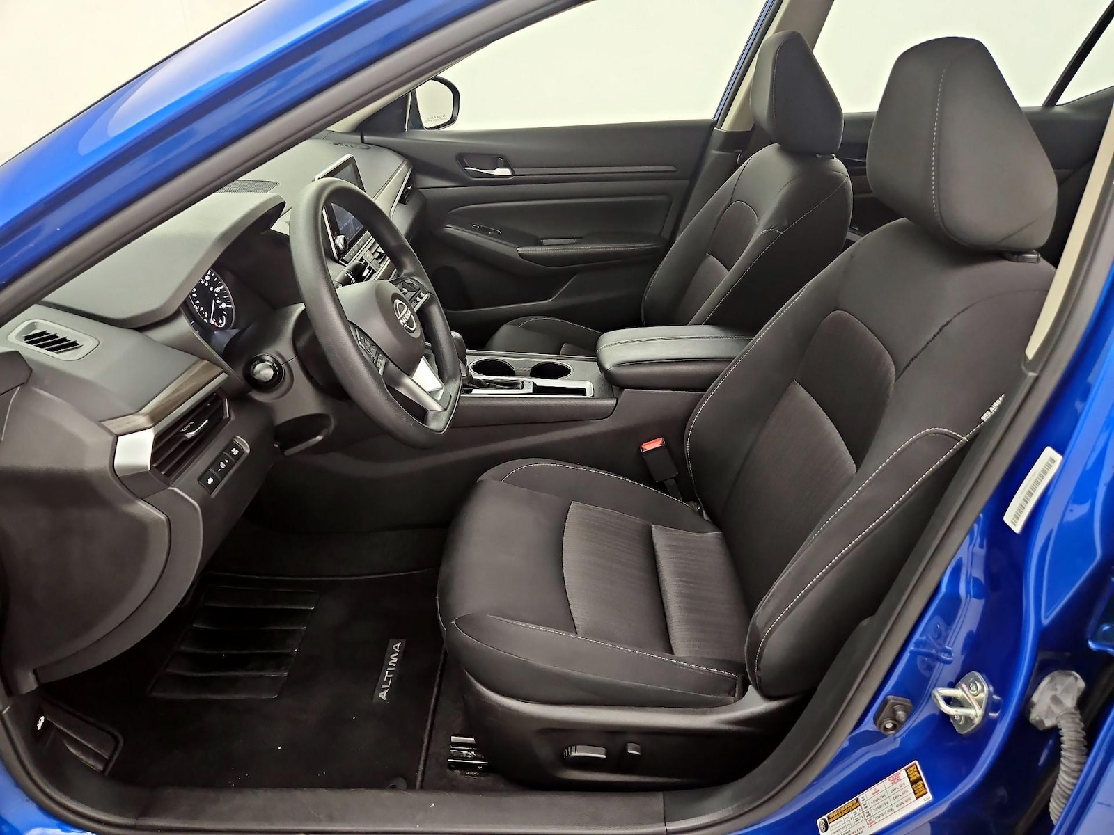2025 Nissan Altima SV - Photo 12