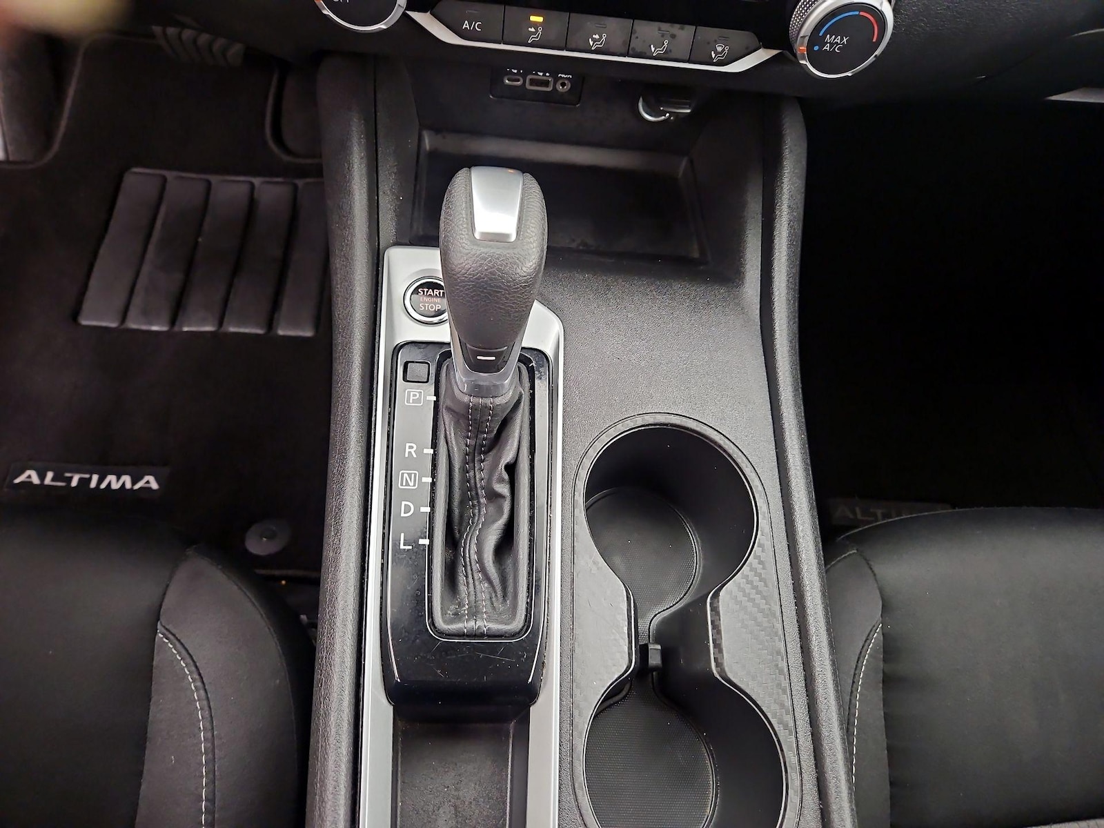 2025 Nissan Altima SV - Photo 18