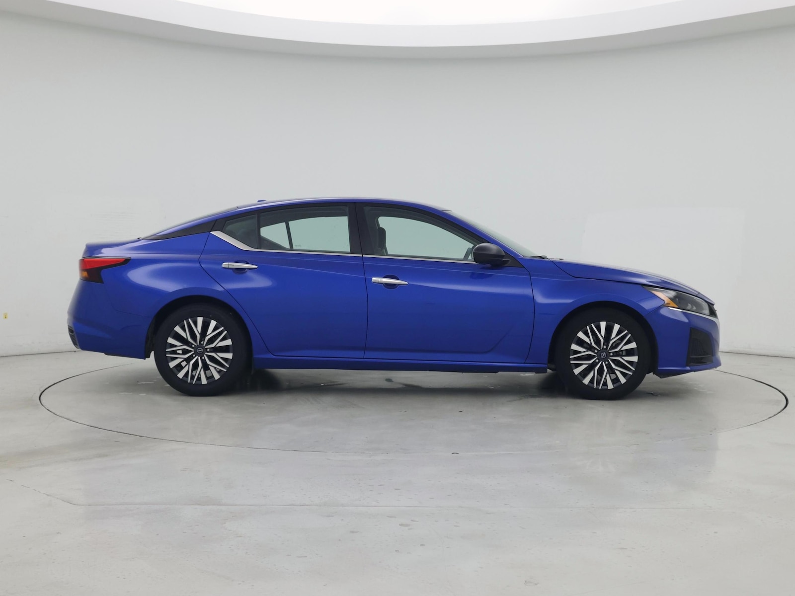 2025 Nissan Altima SV - Photo 8