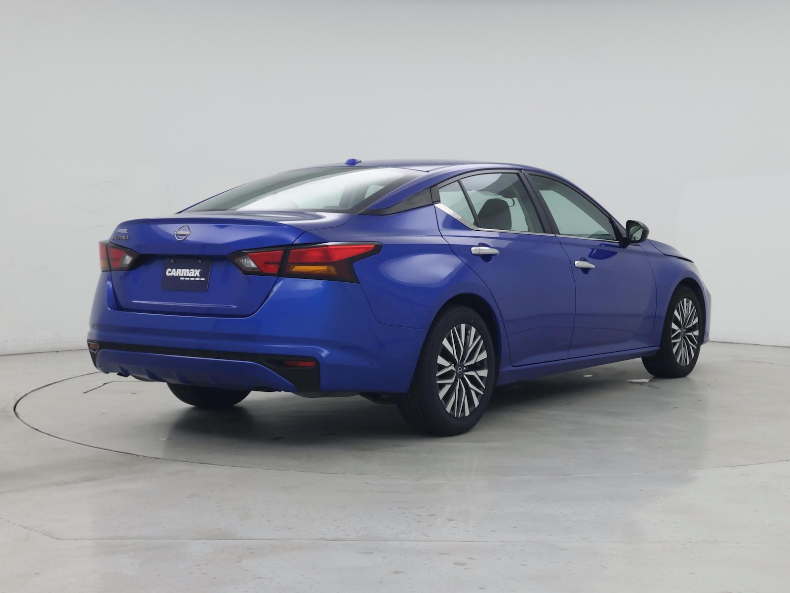 2025 Nissan Altima SV - Photo 9